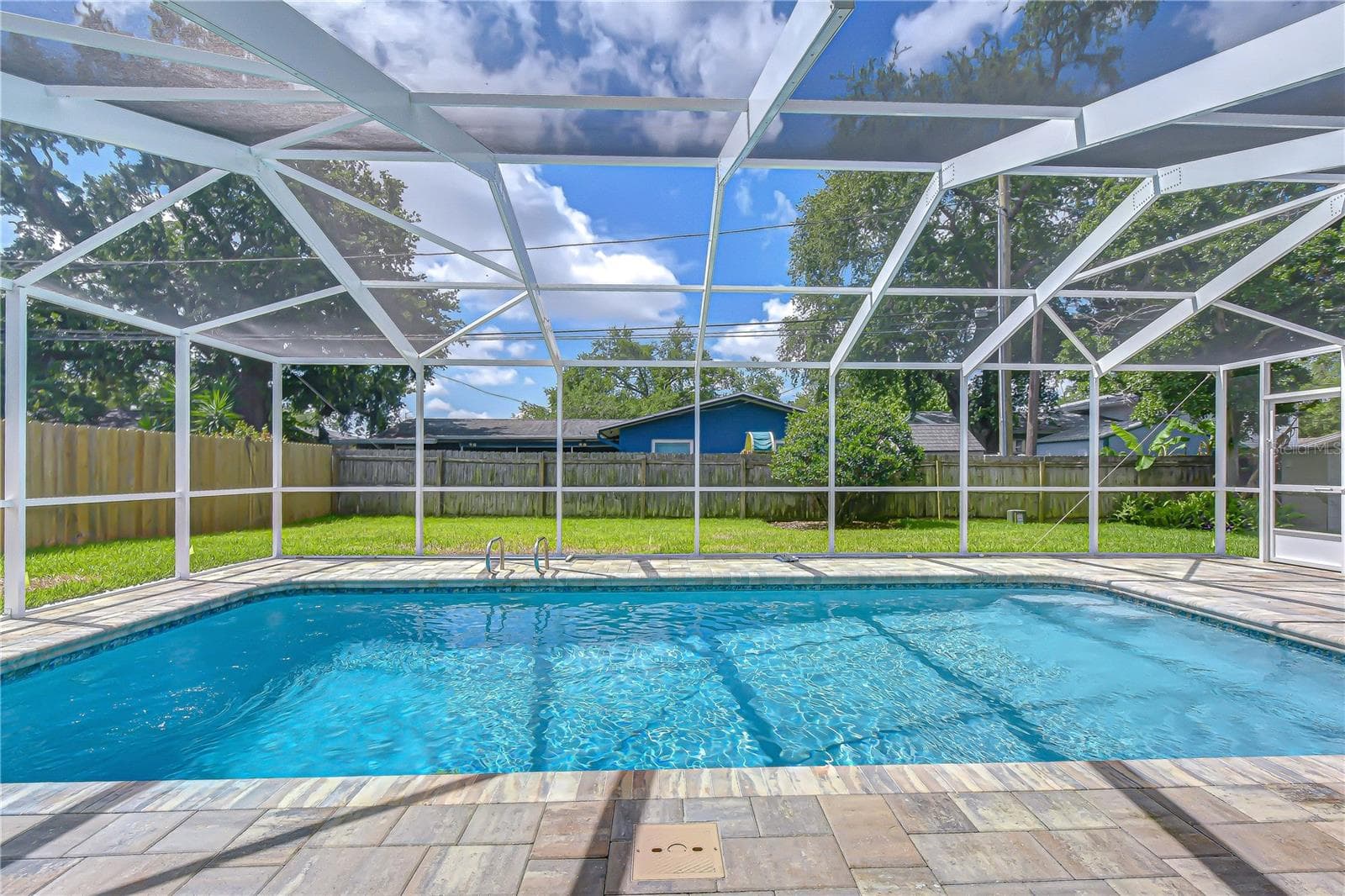 Single Family Residence at 2167 LAKEVIEW RD, CLEARWATER, photo 2 of 37