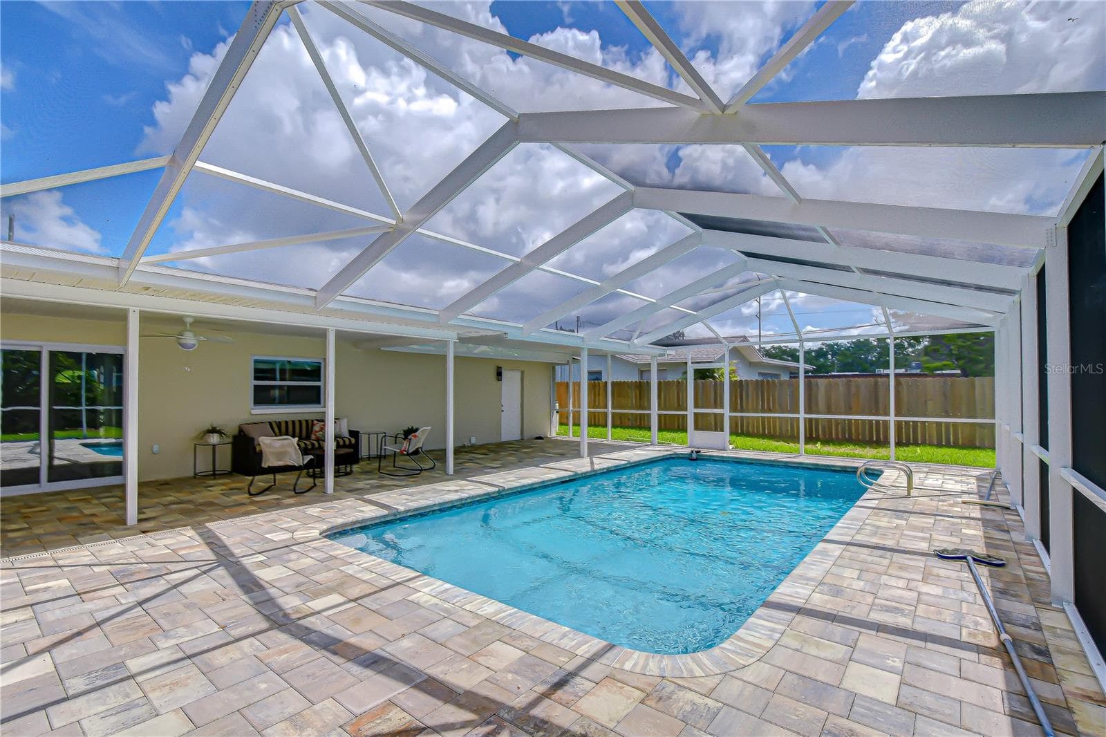 Single Family Residence at 2167 LAKEVIEW RD, CLEARWATER, photo 25 of 37