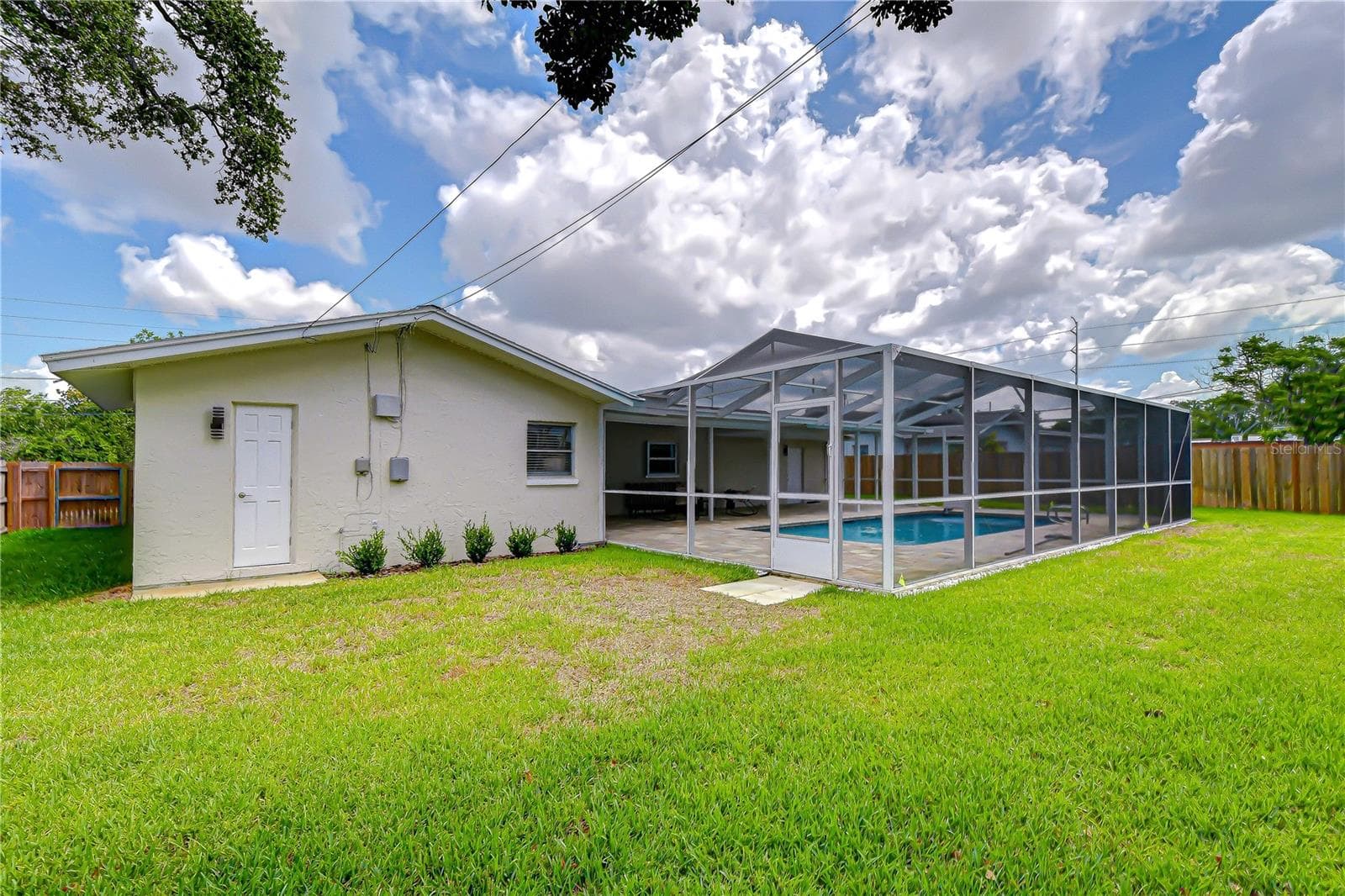 Single Family Residence at 2167 LAKEVIEW RD, CLEARWATER, photo 30 of 37