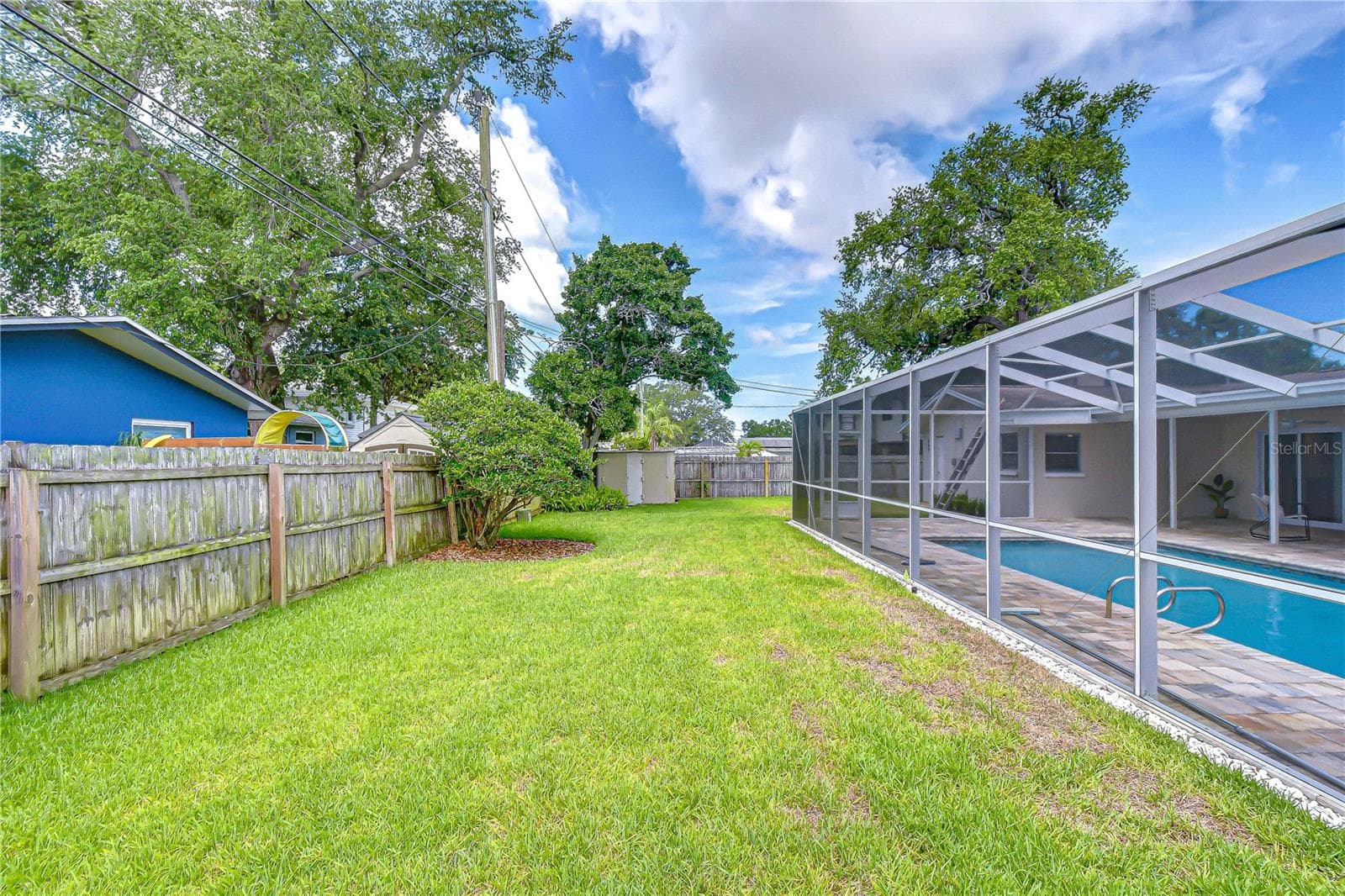 Single Family Residence at 2167 LAKEVIEW RD, CLEARWATER, photo 32 of 37