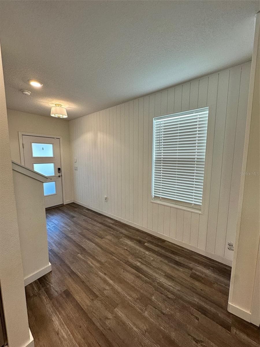Single Family Residence at 17111 BARNWOOD PL, BRADENTON, photo 9 of 15