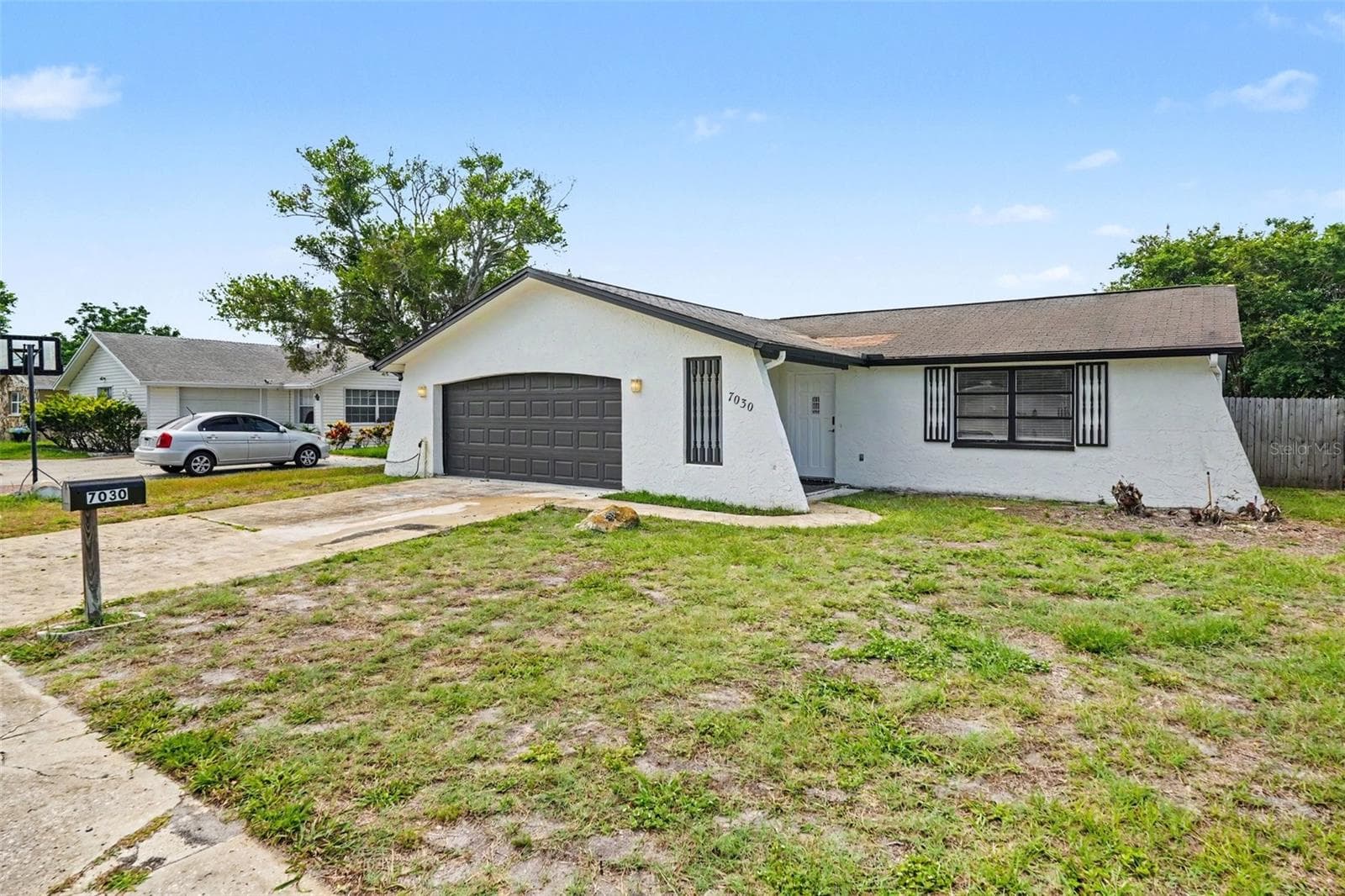 Single Family Residence at 7030 INGLESIDE DR, PORT RICHEY, photo 2 of 18