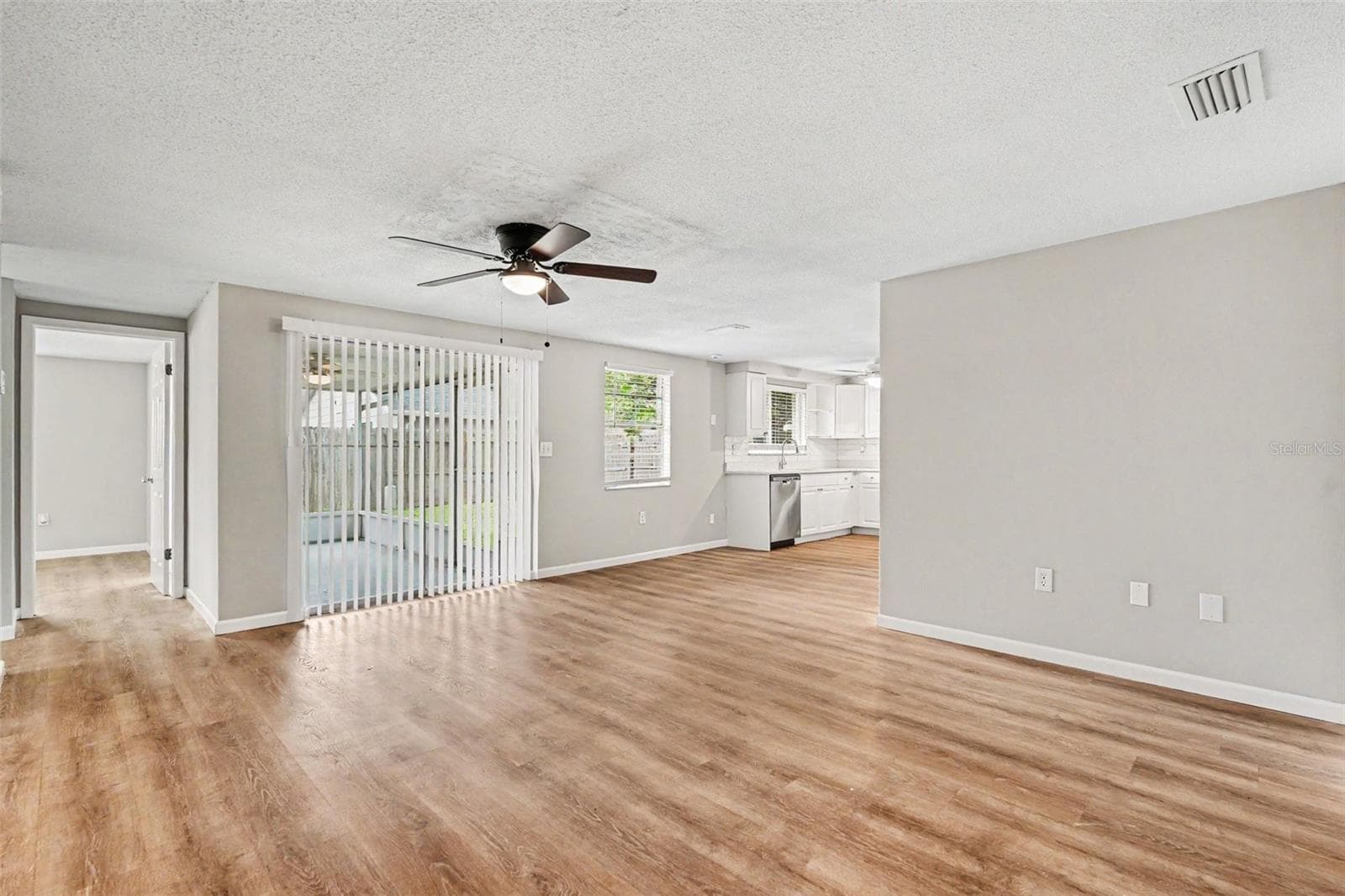 Single Family Residence at 7030 INGLESIDE DR, PORT RICHEY, photo 6 of 18