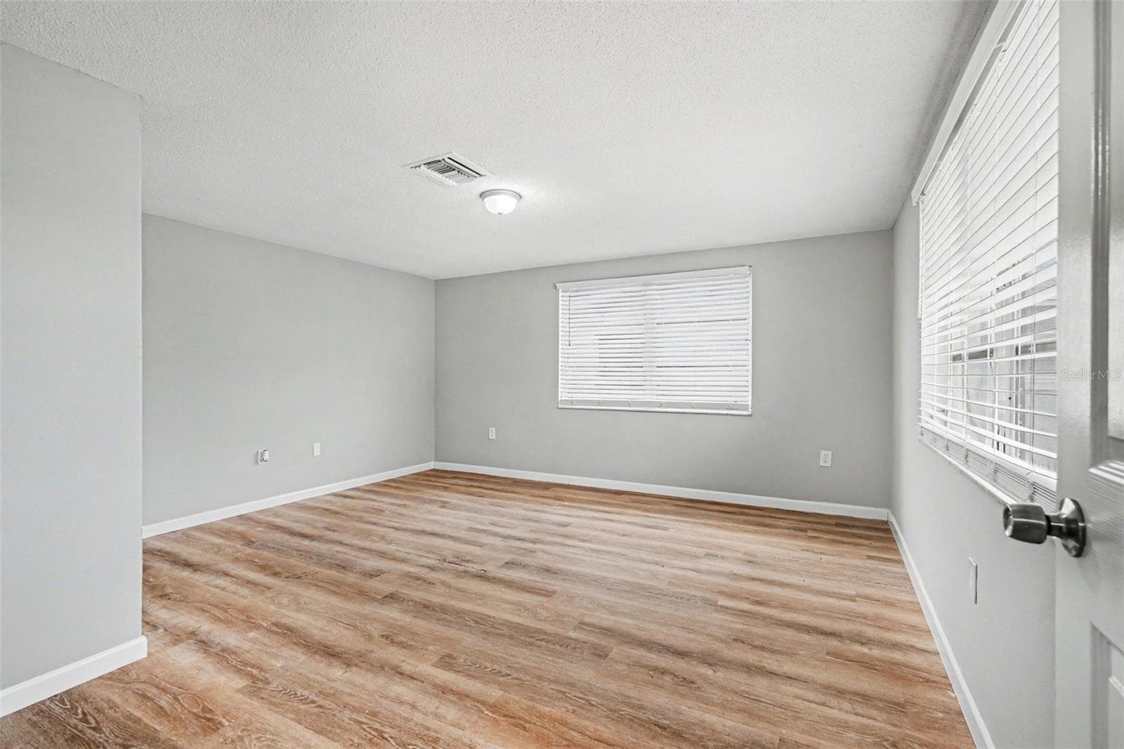 Single Family Residence at 7030 INGLESIDE DR, PORT RICHEY, photo 10 of 18