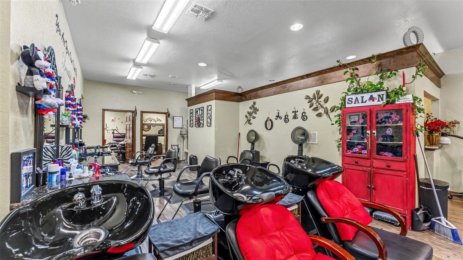 Business at 565 W MAIN ST, BARTOW, photo 13 of 38