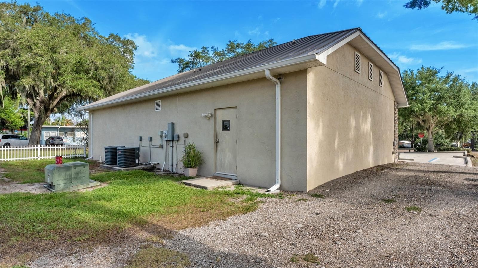 Business at 565 W MAIN ST, BARTOW, photo 27 of 38