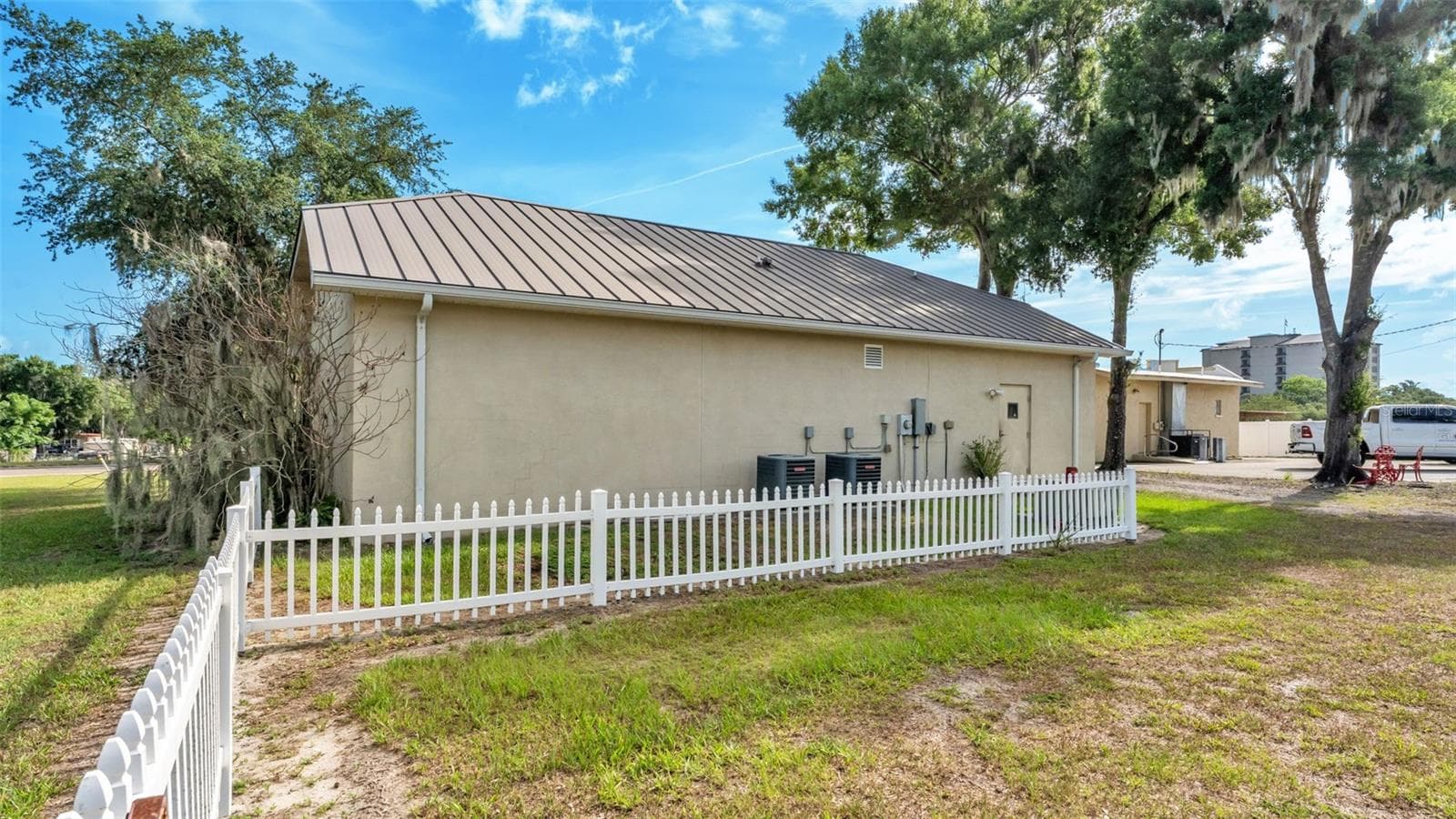 Business at 565 W MAIN ST, BARTOW, photo 29 of 38