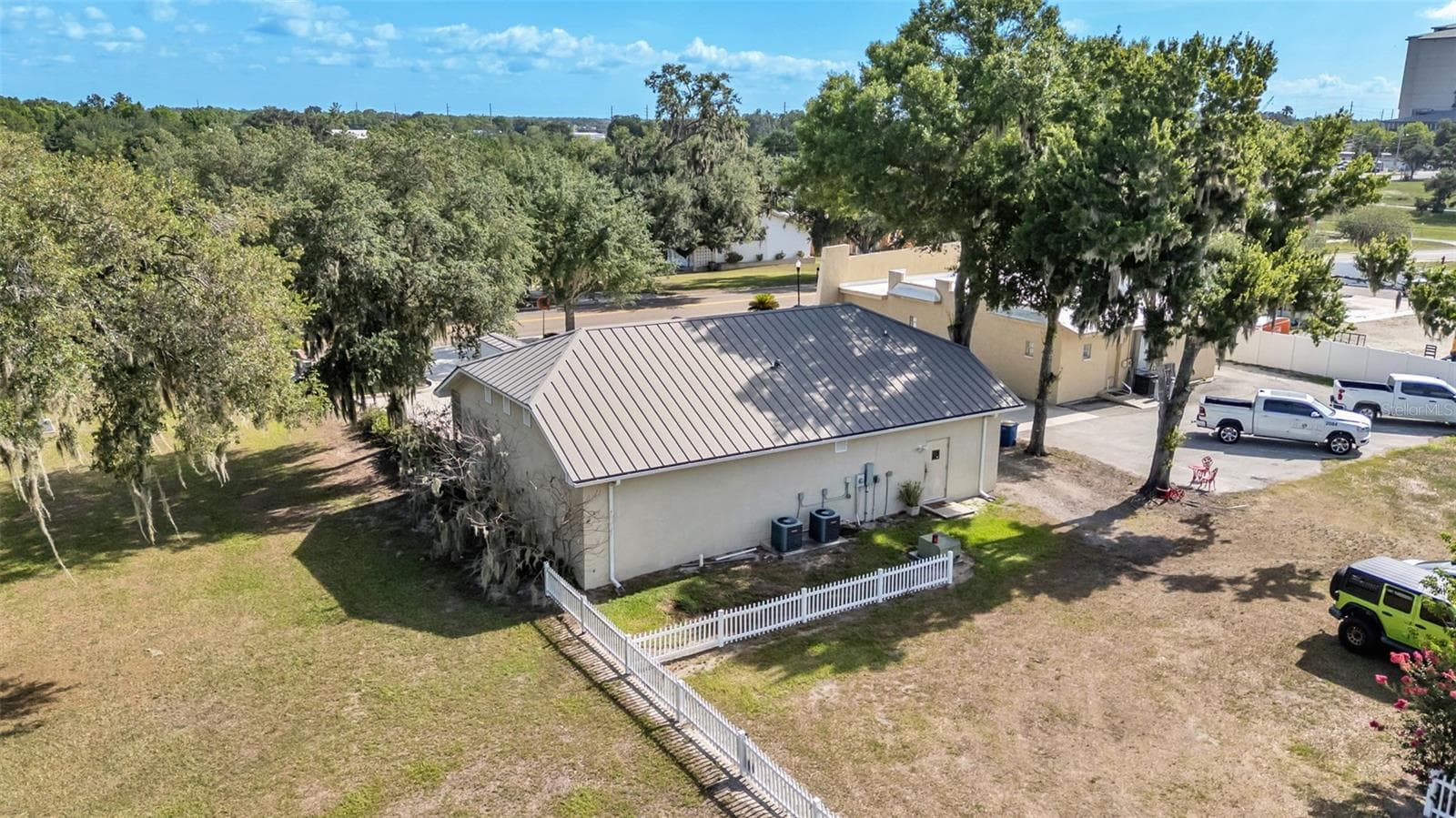 Business at 565 W MAIN ST, BARTOW, photo 33 of 38
