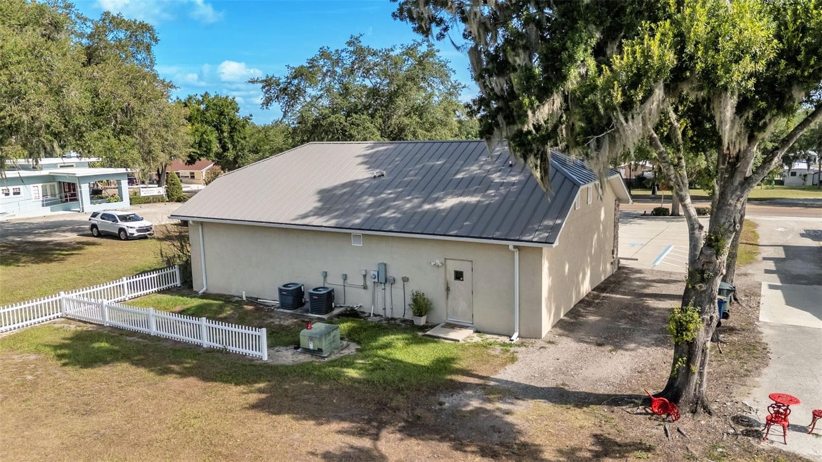 Business at 565 W MAIN ST, BARTOW, photo 35 of 38