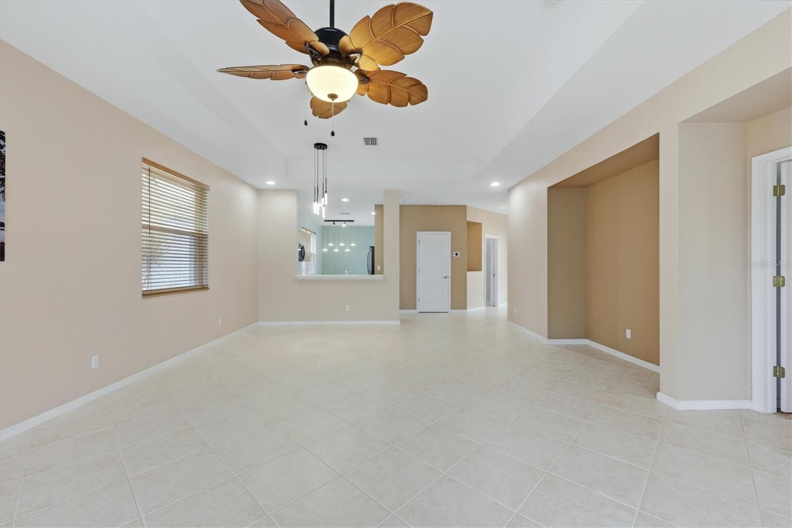 Great/Dining room/niche for hutch - 3275 OSPREY LN, PORT CHARLOTTE