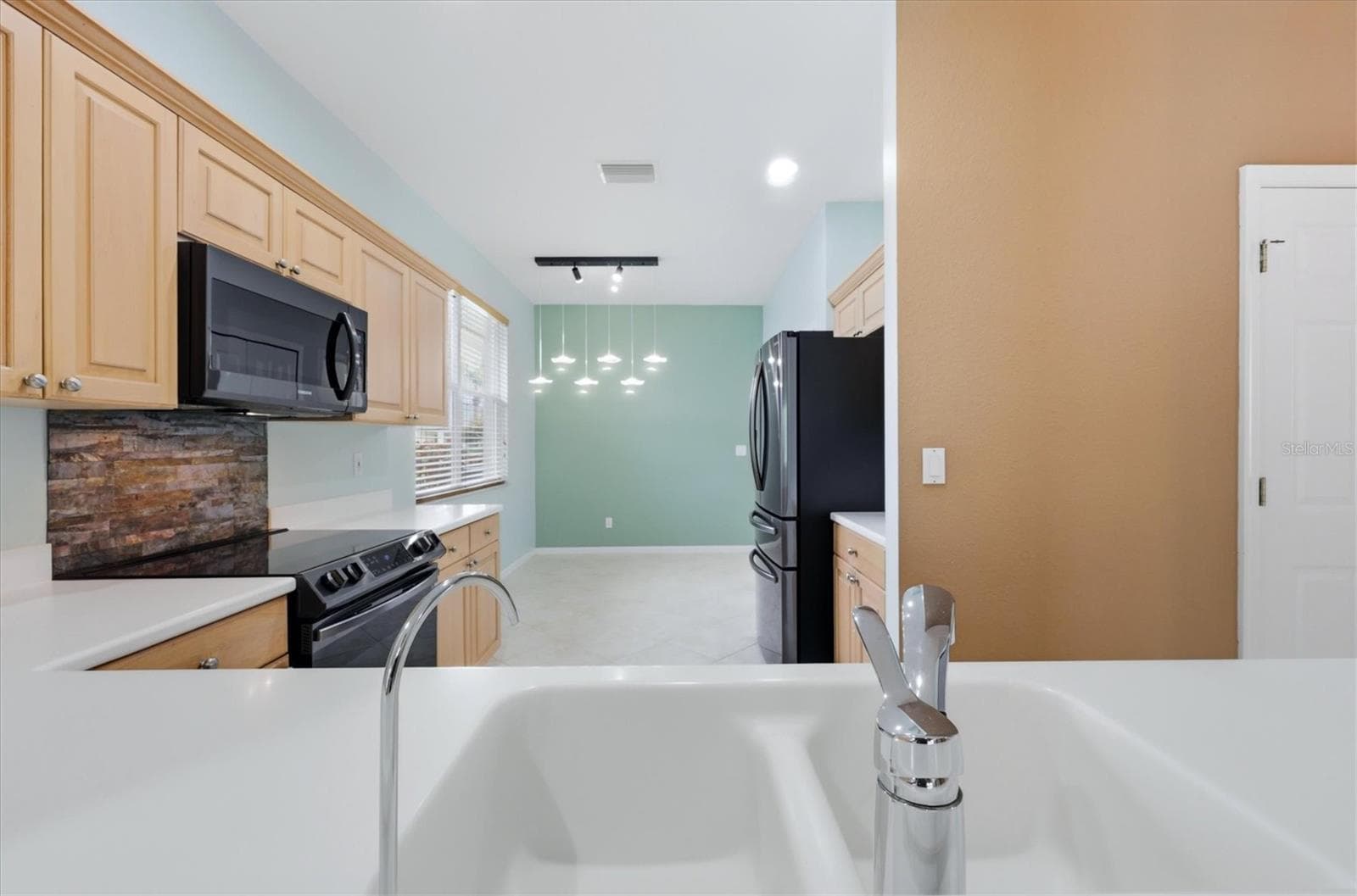 Kitchen - 3275 OSPREY LN, PORT CHARLOTTE
