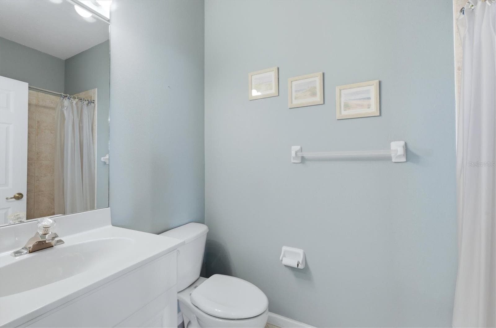 Guest Bathroom - 3275 OSPREY LN, PORT CHARLOTTE