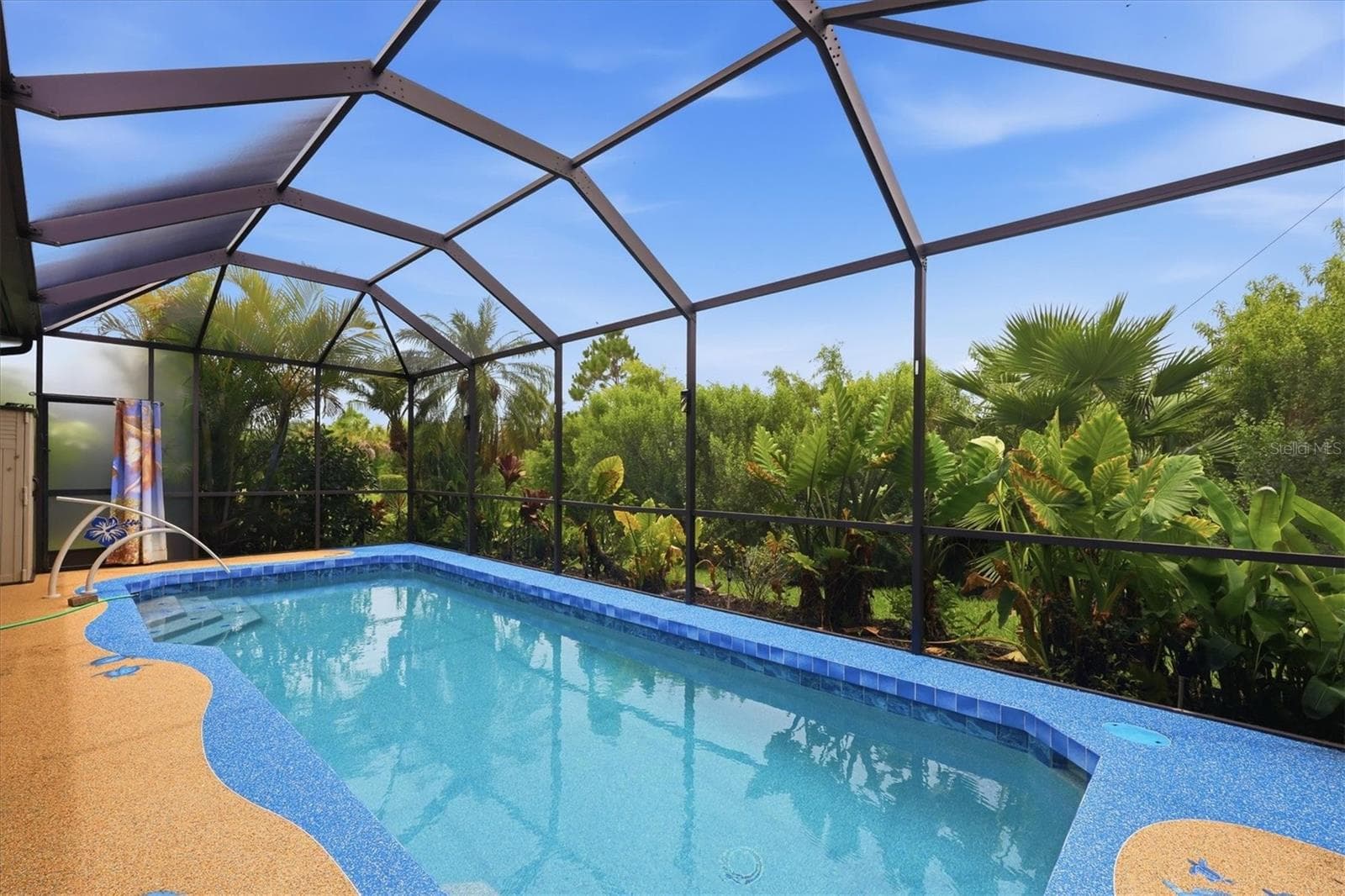 Beautiful resurfaced pool with Cool Deck by FloCo Coating - 3275 OSPREY LN, PORT CHARLOTTE