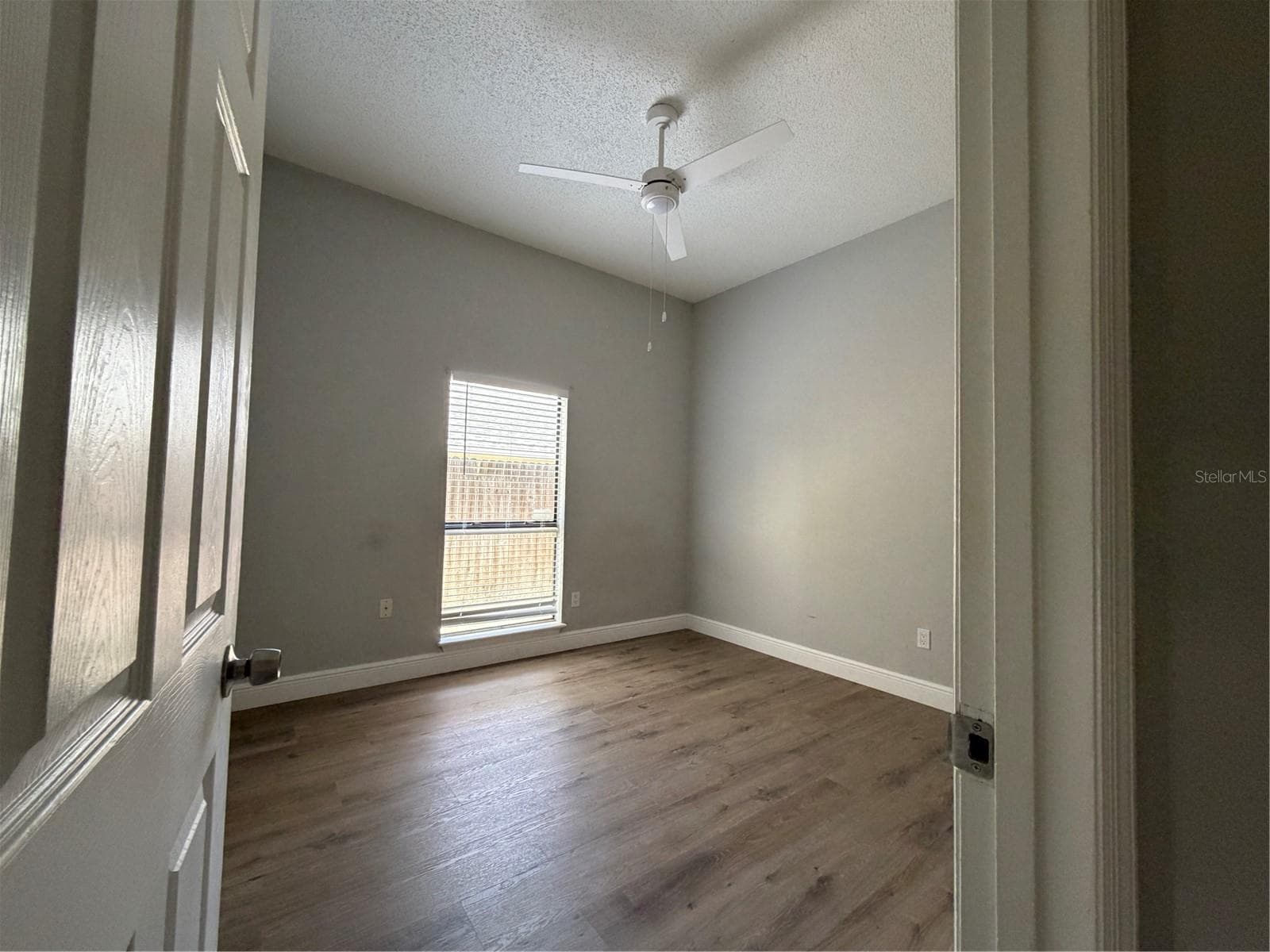 new vinyl flooring - 1009 CORKWOOD DR, OVIEDO