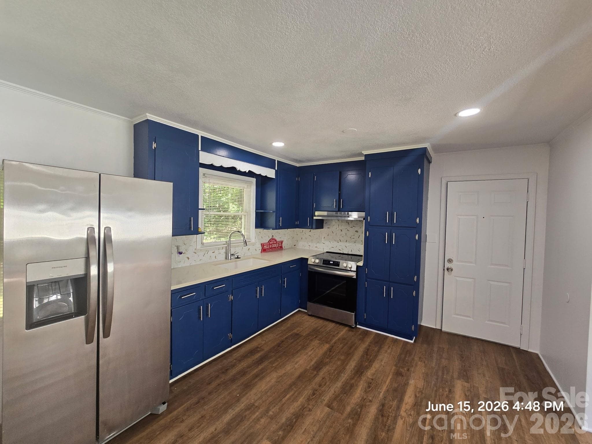 Single Family Residence at Lancaster, photo 2 of 21