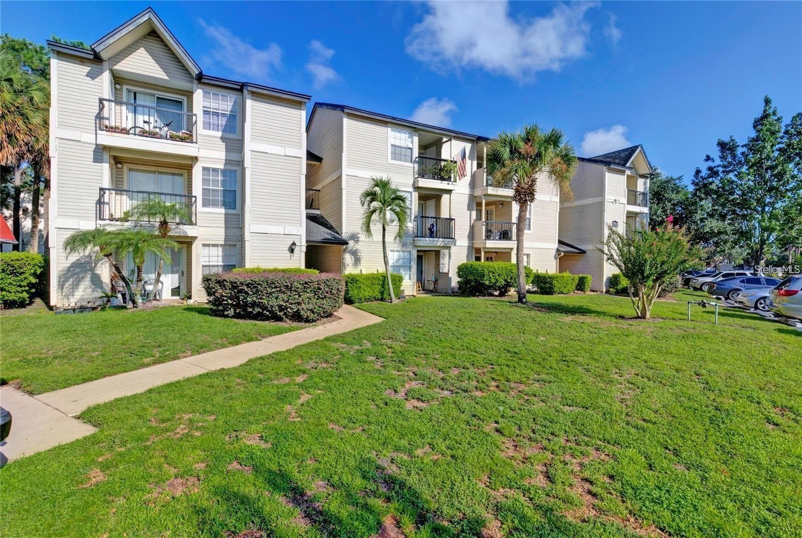 1964 LAKE ATRIUMS CIR #171