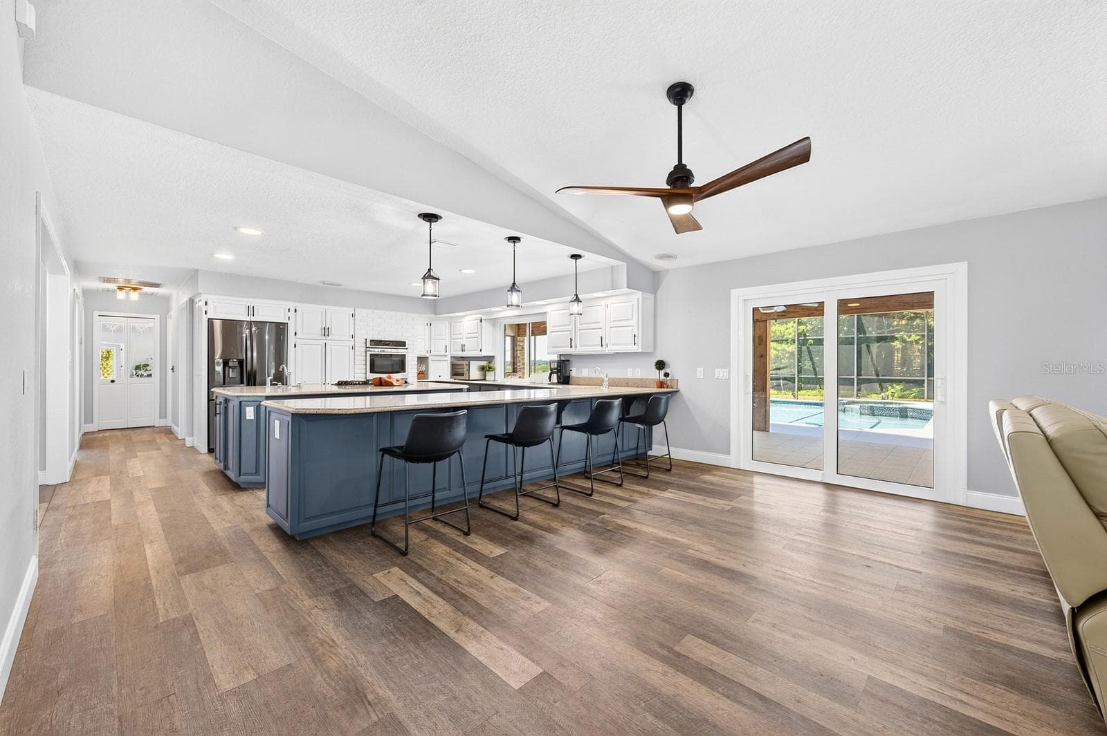 The ideal layout for indoor/outdoor living. - 1600 E 10TH ST, ST CLOUD