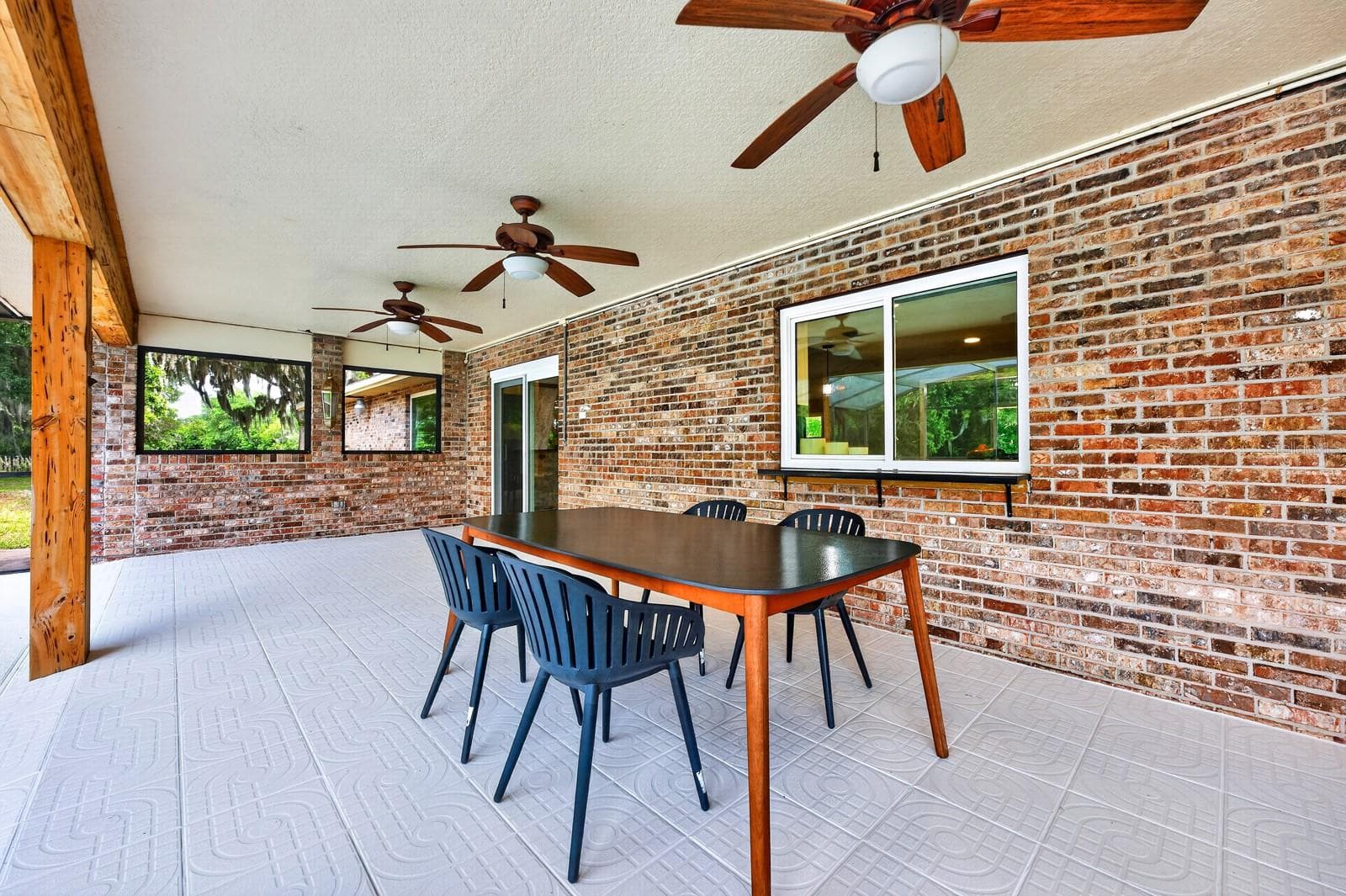 Nice outdoor entertaining space. - 1600 E 10TH ST, ST CLOUD