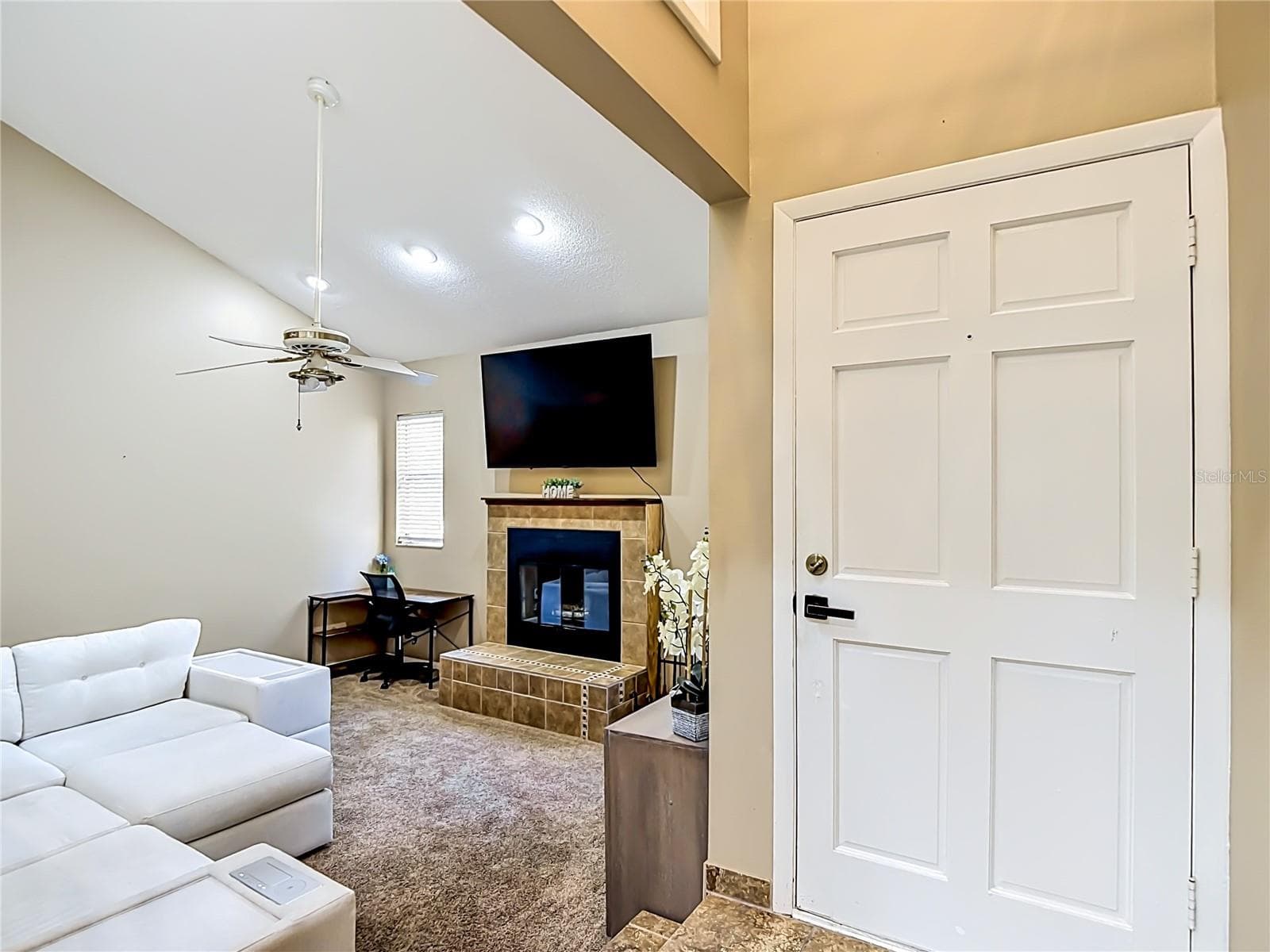 Single Family Residence at 87 1ST AVE NW, LUTZ, photo 6 of 48
