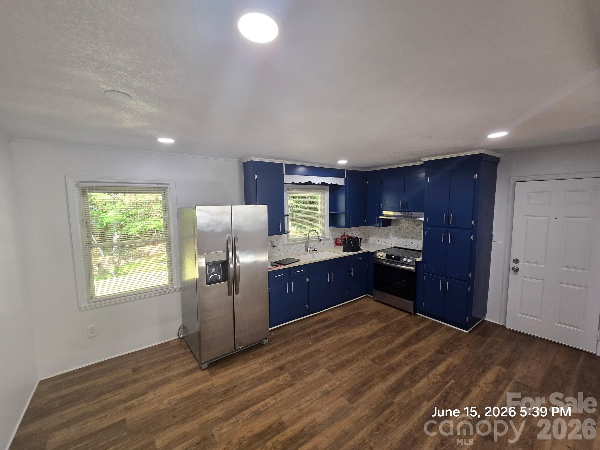 Single Family Residence at Lancaster, photo 7 of 21