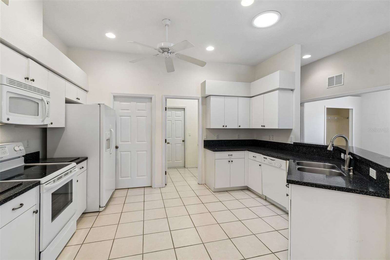 Villa at 12200 PUTTER GREEN CT, NEW PORT RICHEY, photo 10 of 71