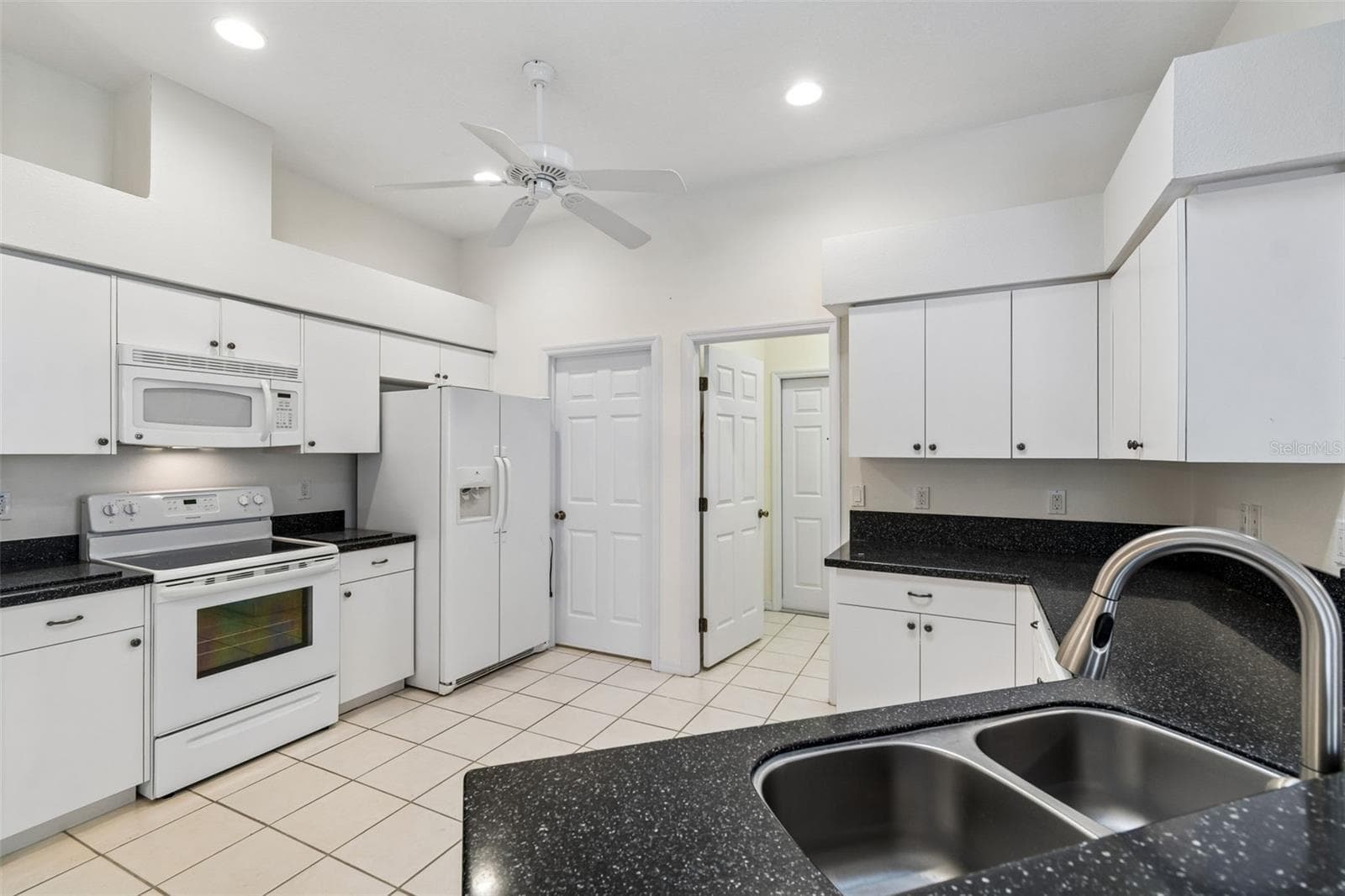 Villa at 12200 PUTTER GREEN CT, NEW PORT RICHEY, photo 11 of 71