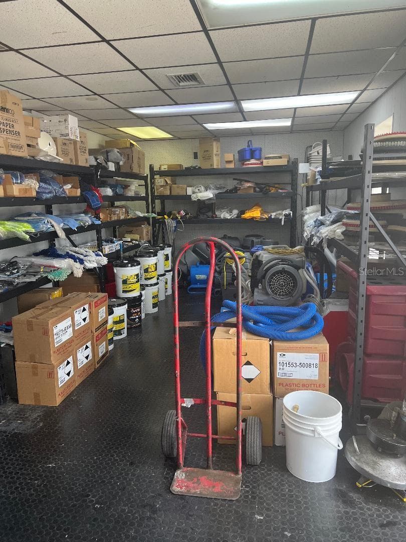show room now empty - 7810 ANDERSON RD, TAMPA