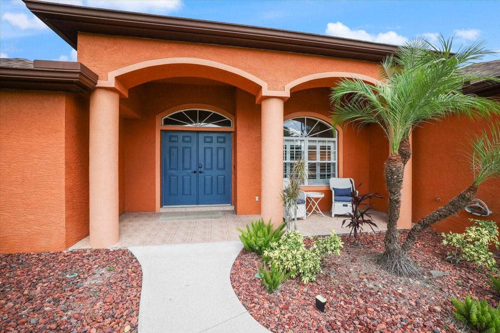 Nicely tiled covered front porch - 20 CORY ST, PORT CHARLOTTE