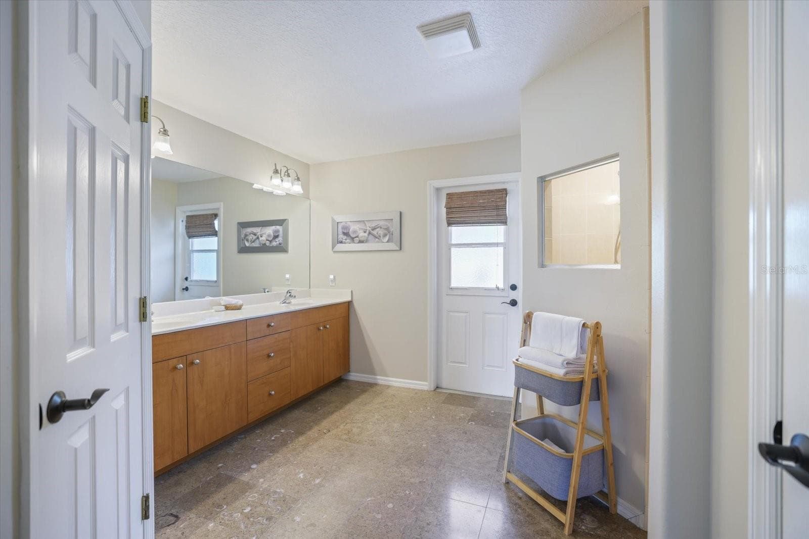 En-suite bathroom - 20 CORY ST, PORT CHARLOTTE