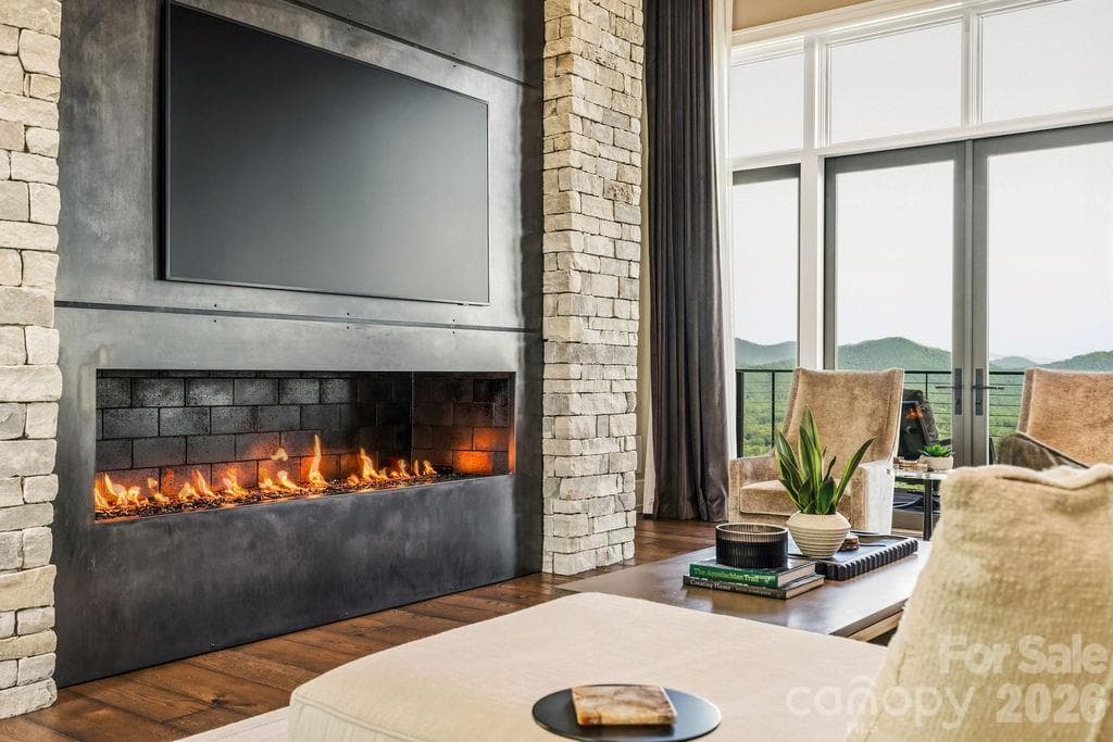 Single Family Residence at 510 Cloud Top Way, Arden, photo 12 of 47