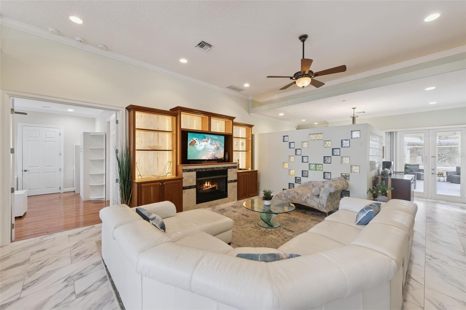 Single Family Residence at 12128 LAKESHORE DR, CLERMONT, photo 8 of 59