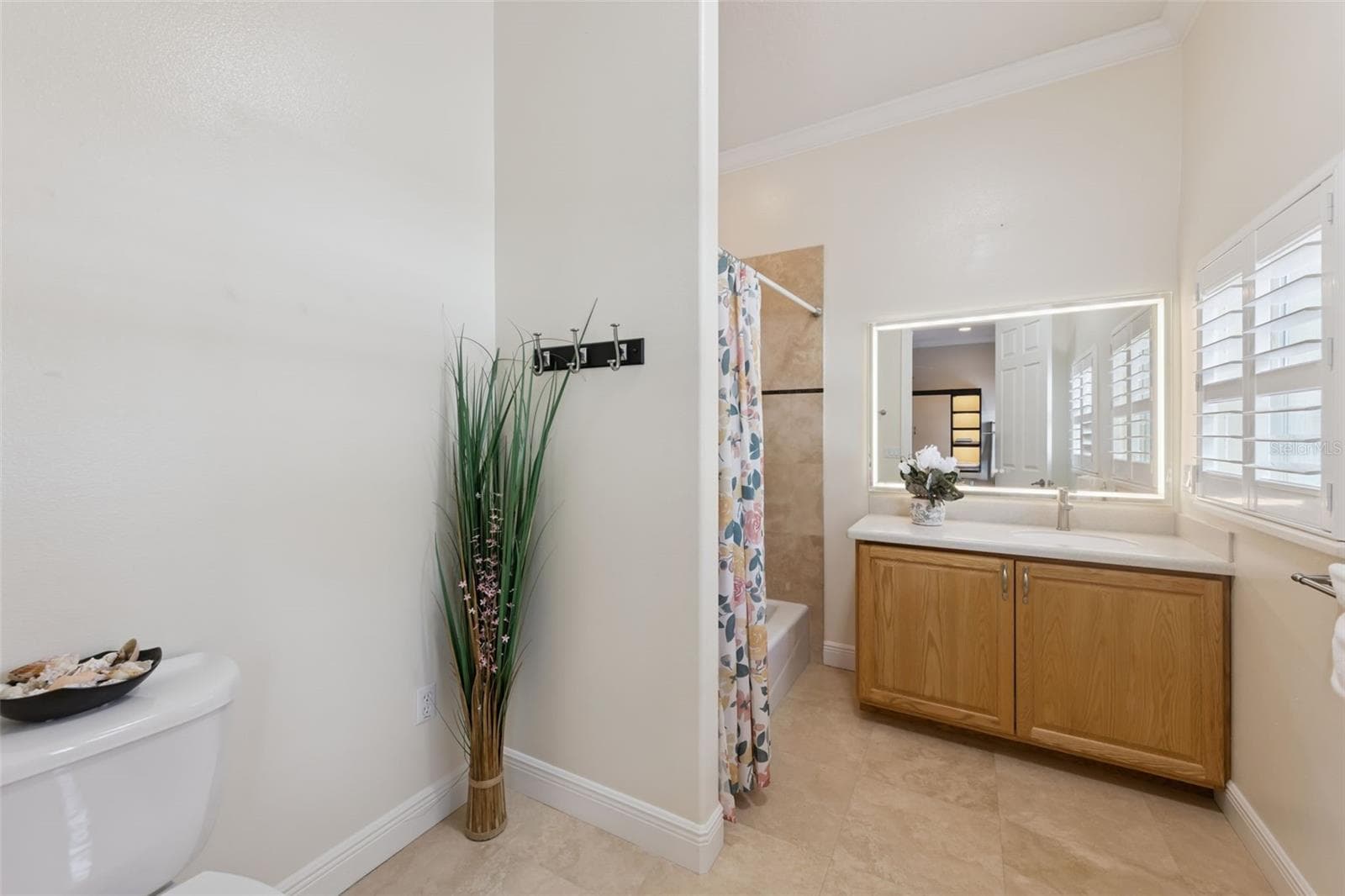 Bedroom #2 with en-suite - 12128 LAKESHORE DR, CLERMONT