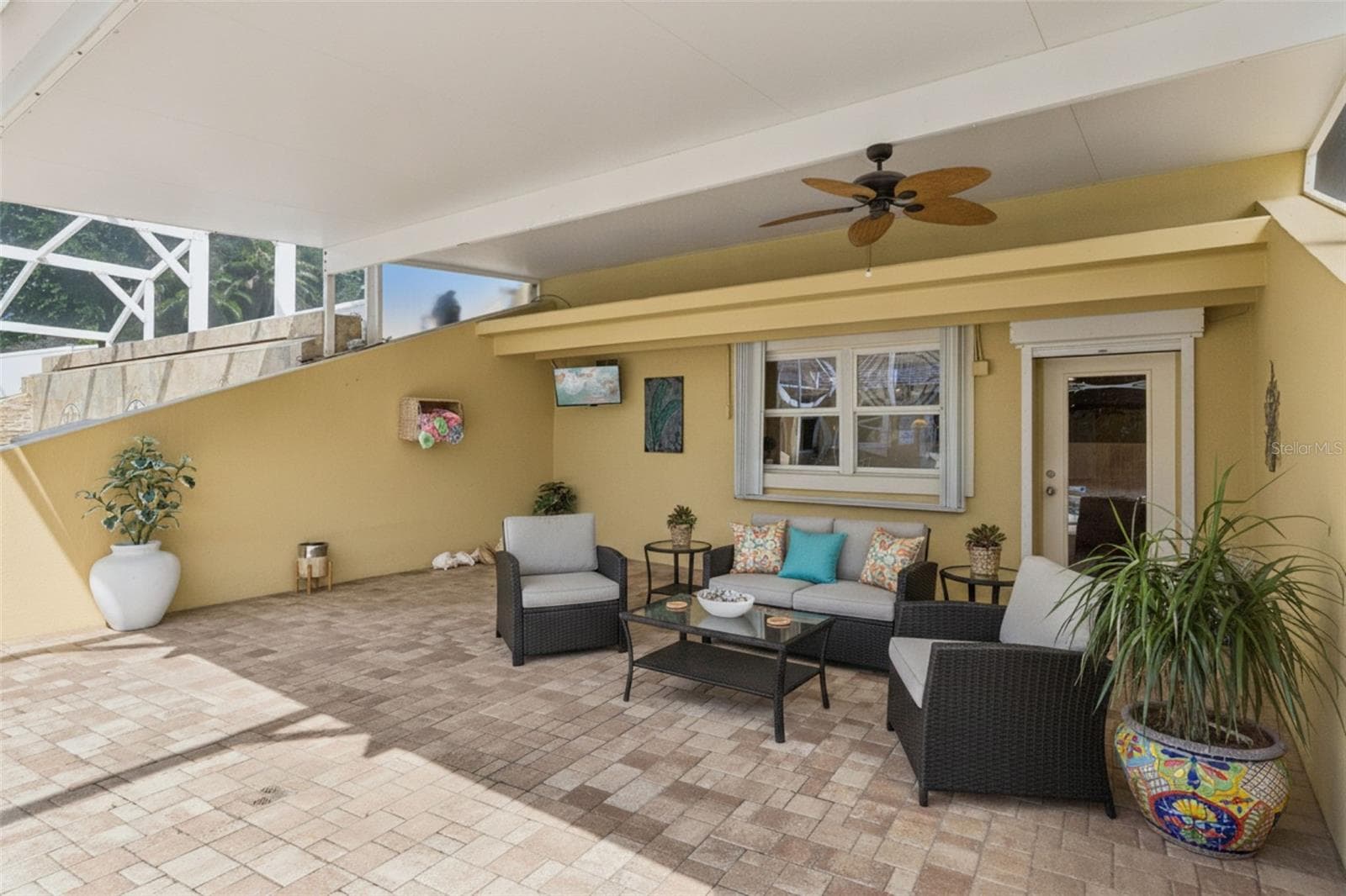 Single Family Residence at 12128 LAKESHORE DR, CLERMONT, photo 34 of 59