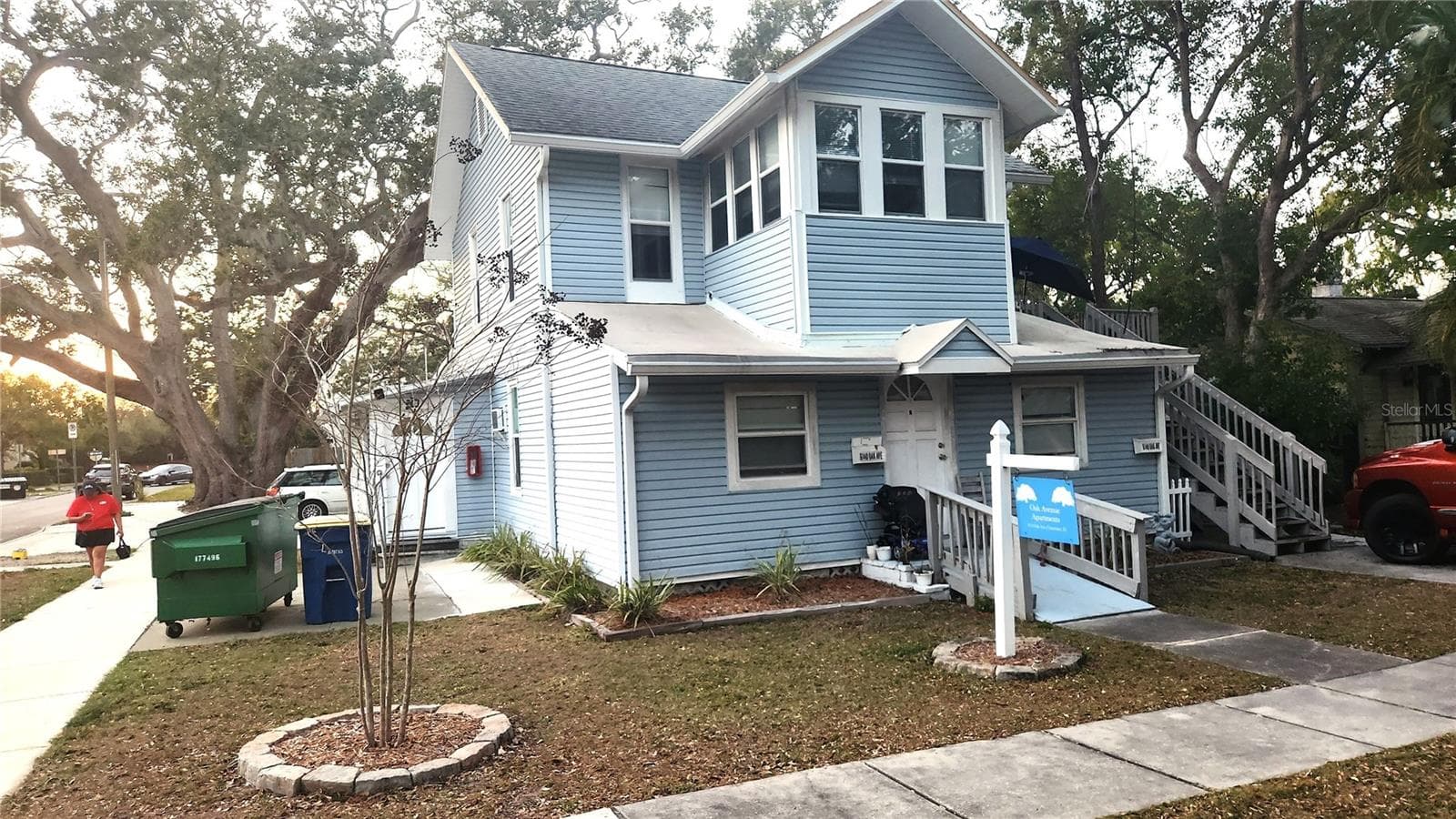 Multi-Family 5+ at 614 OAK AVE, CLEARWATER, photo 2 of 39