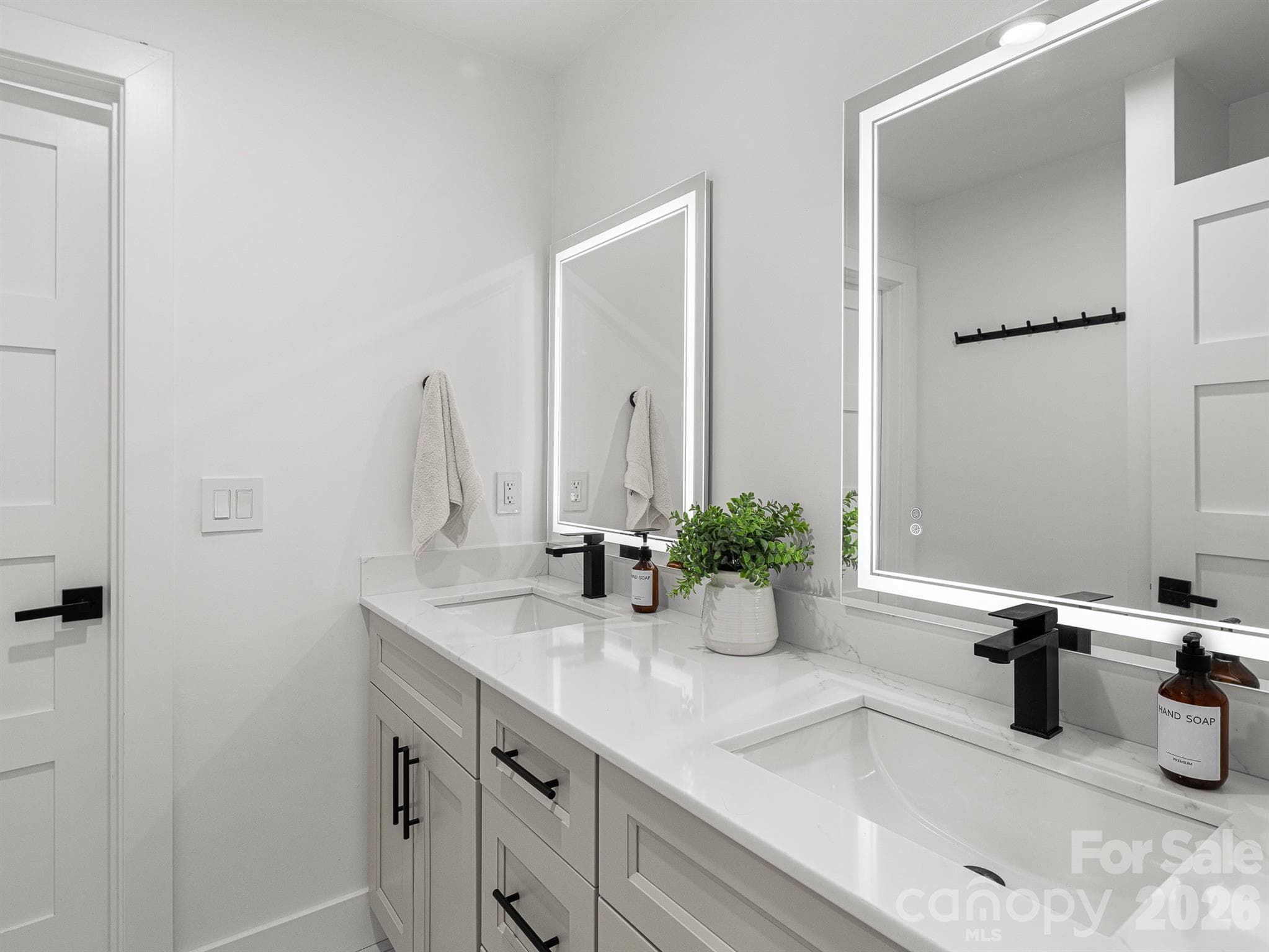 Single Family Residence at 1026 Hillside Ridge Road, Candler, photo 27 of 48