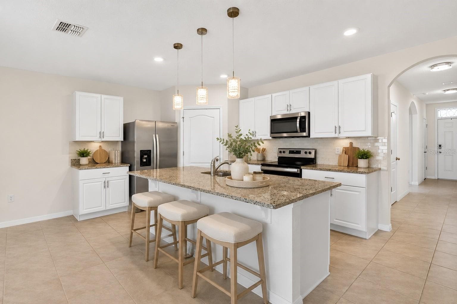 Single Family Residence at 1673 BARBERRY DR, KISSIMMEE, photo 3 of 46