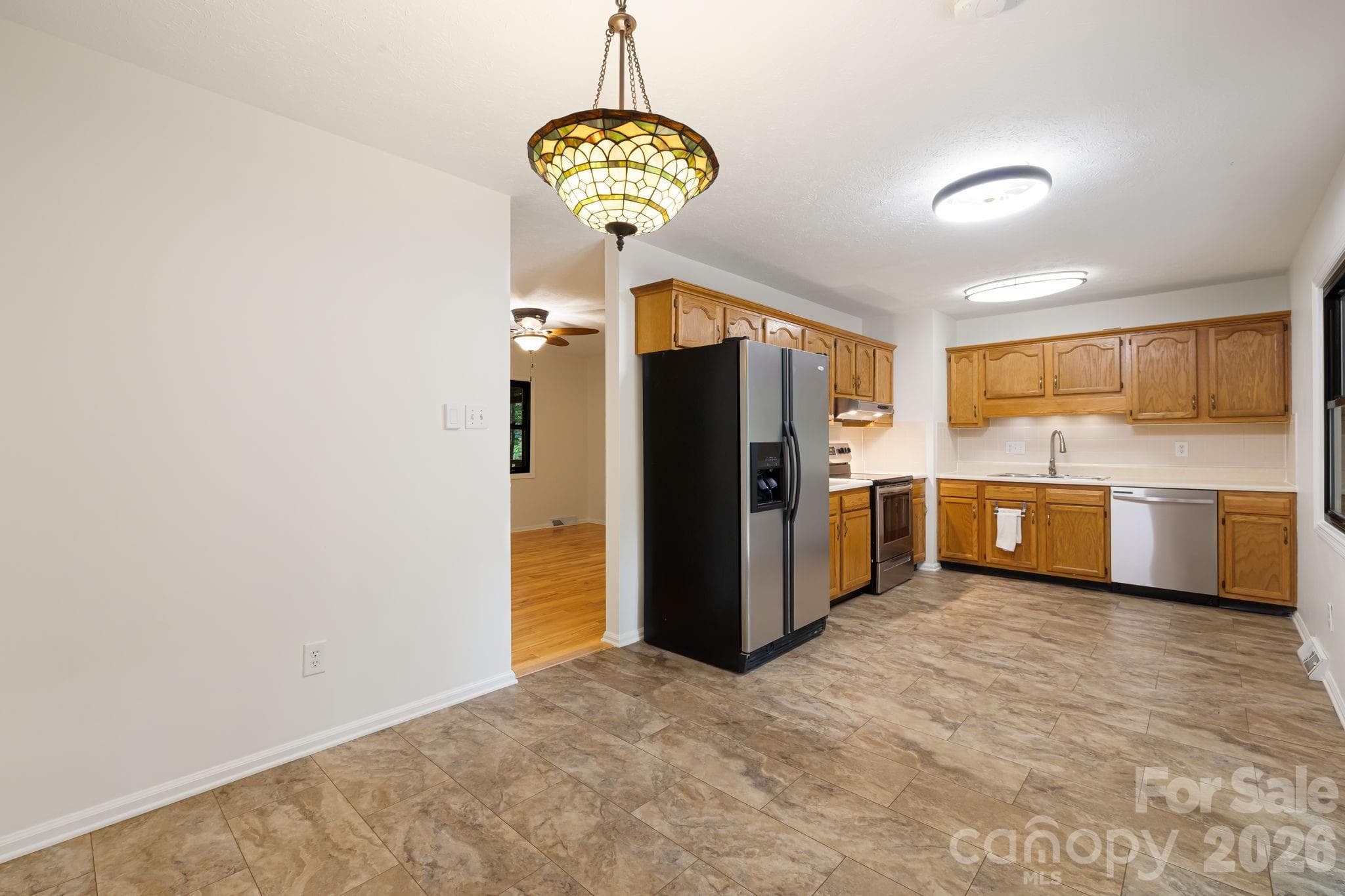 Single Family Residence at 10 Botany View Court, Asheville, photo 13 of 46