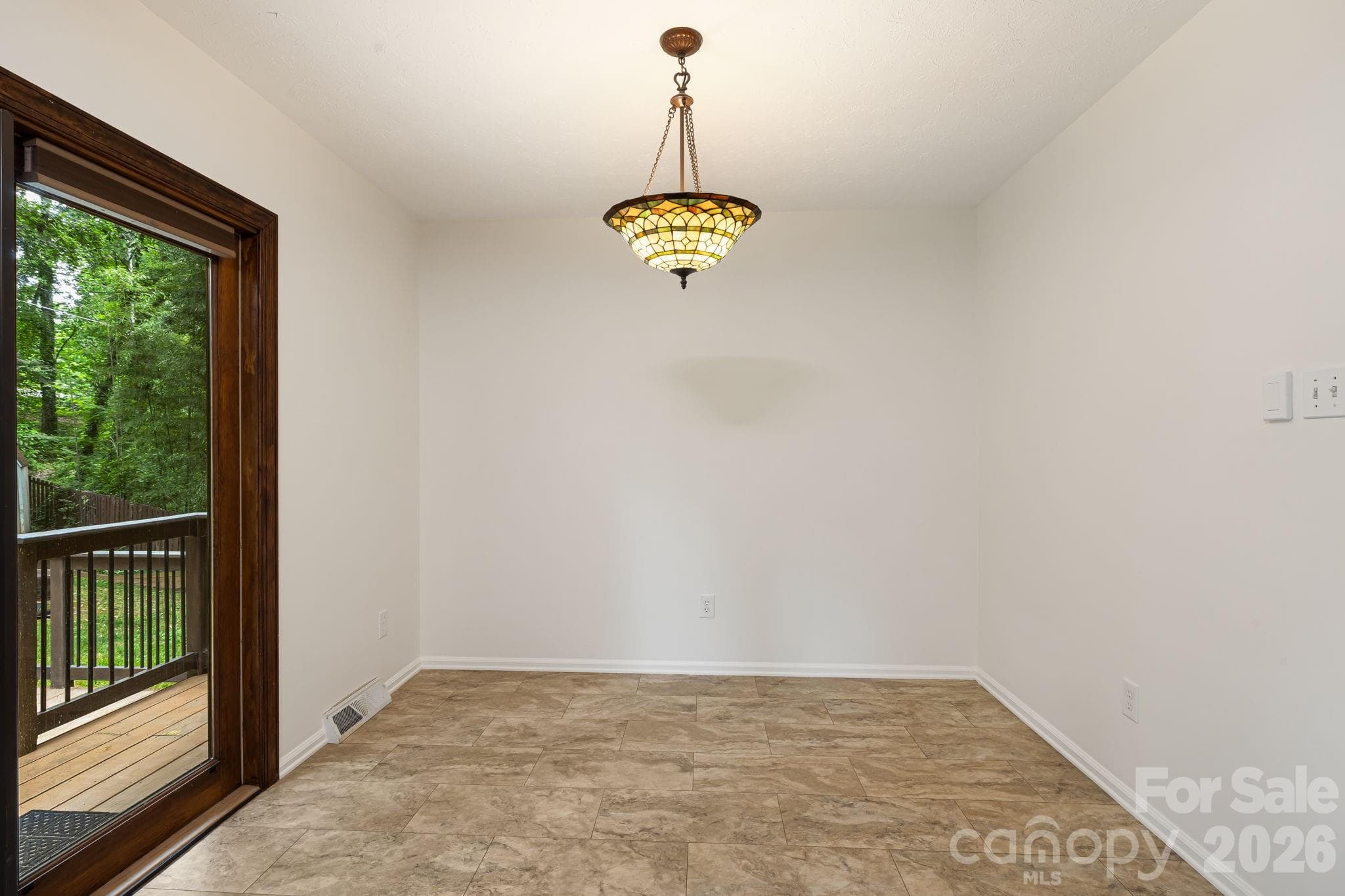 Single Family Residence at 10 Botany View Court, Asheville, photo 14 of 46