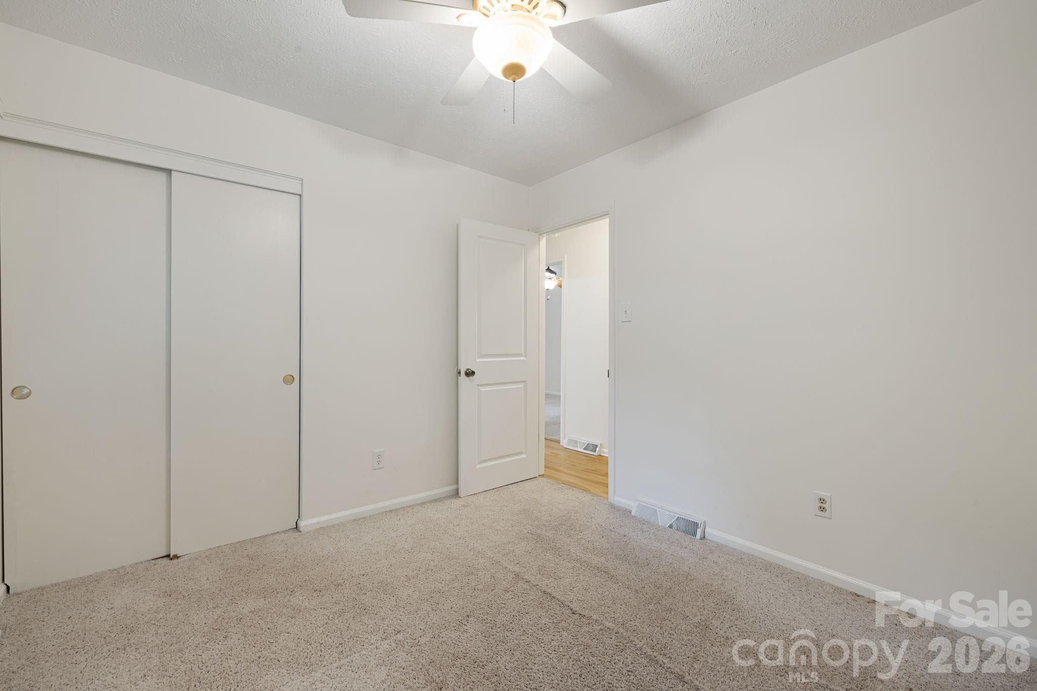 Single Family Residence at 10 Botany View Court, Asheville, photo 26 of 46