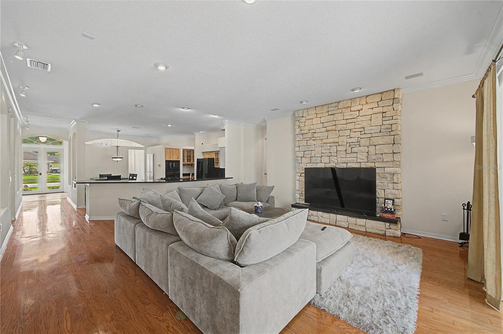 Single Family Residence at 18615 CHEMILLE DR, LUTZ, photo 4 of 40
