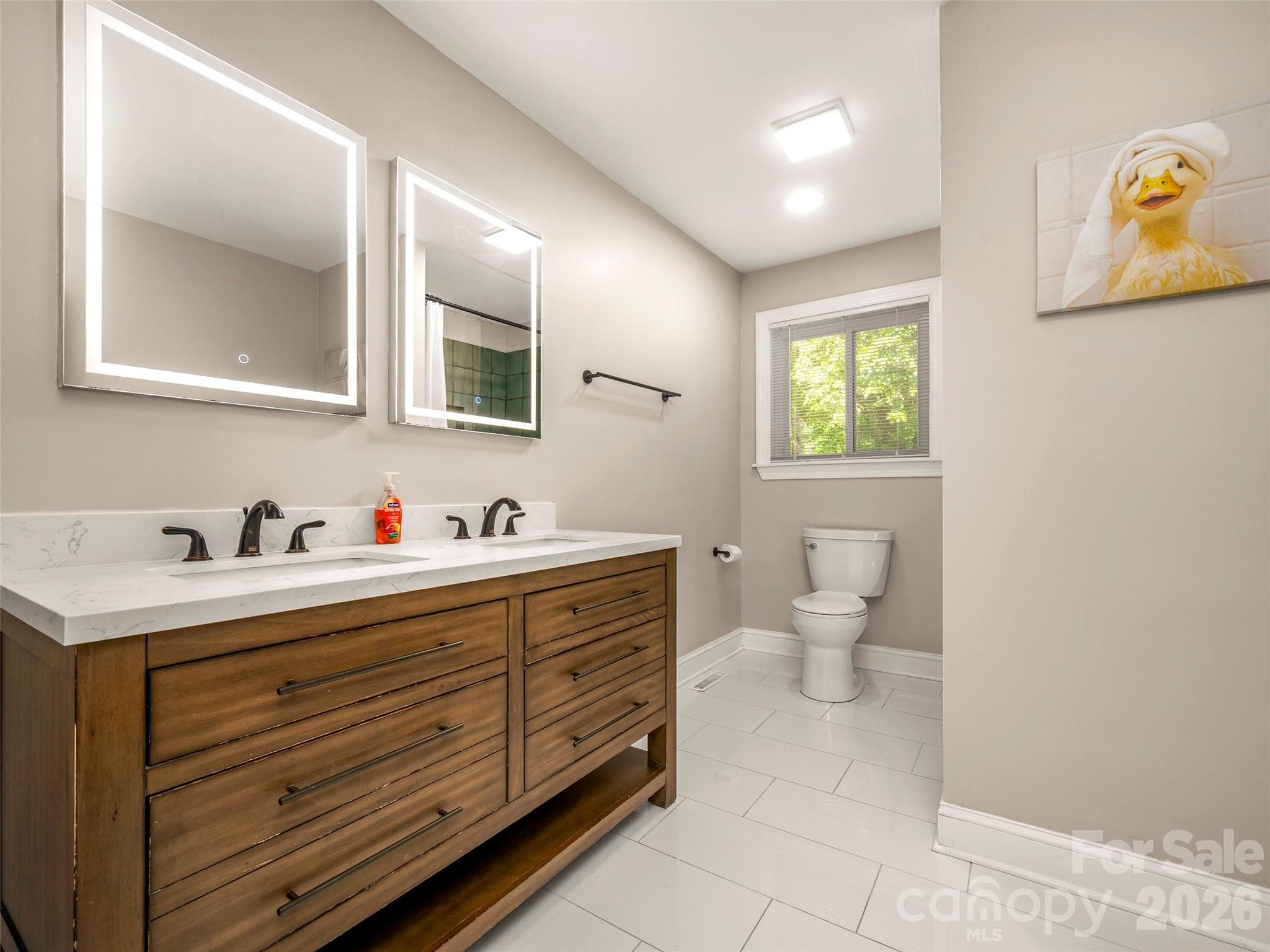 Upstairs oversized bathroom - 3276 Howard Gap Road, Hendersonville