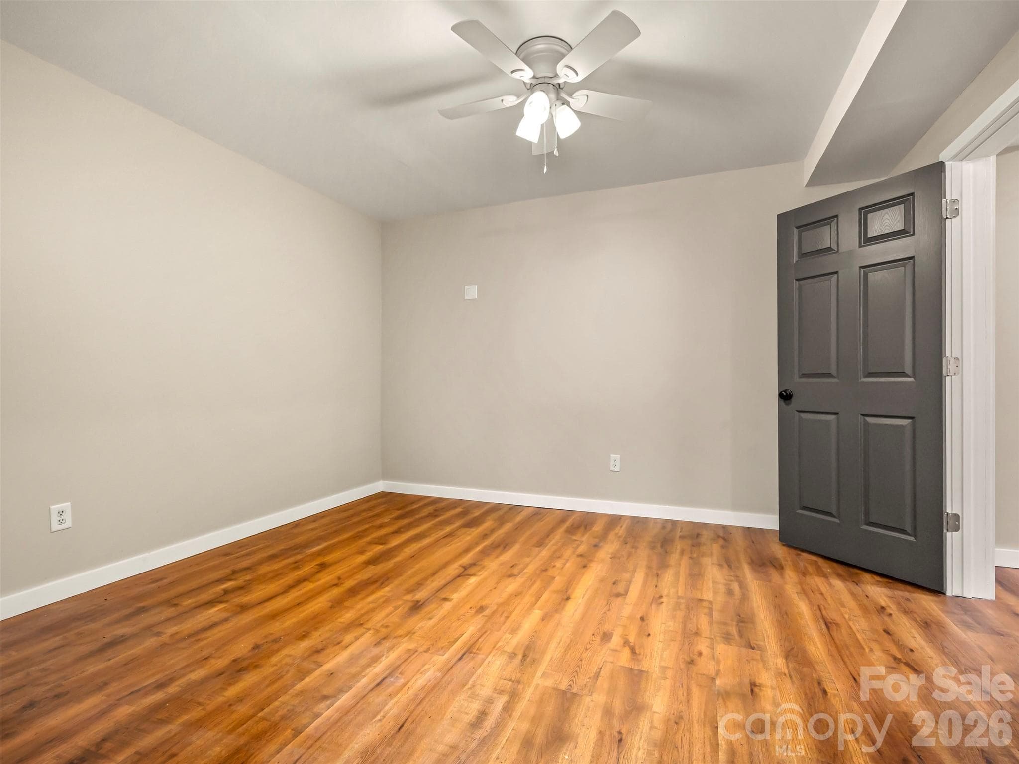Lower level guest room 4 - 3276 Howard Gap Road, Hendersonville