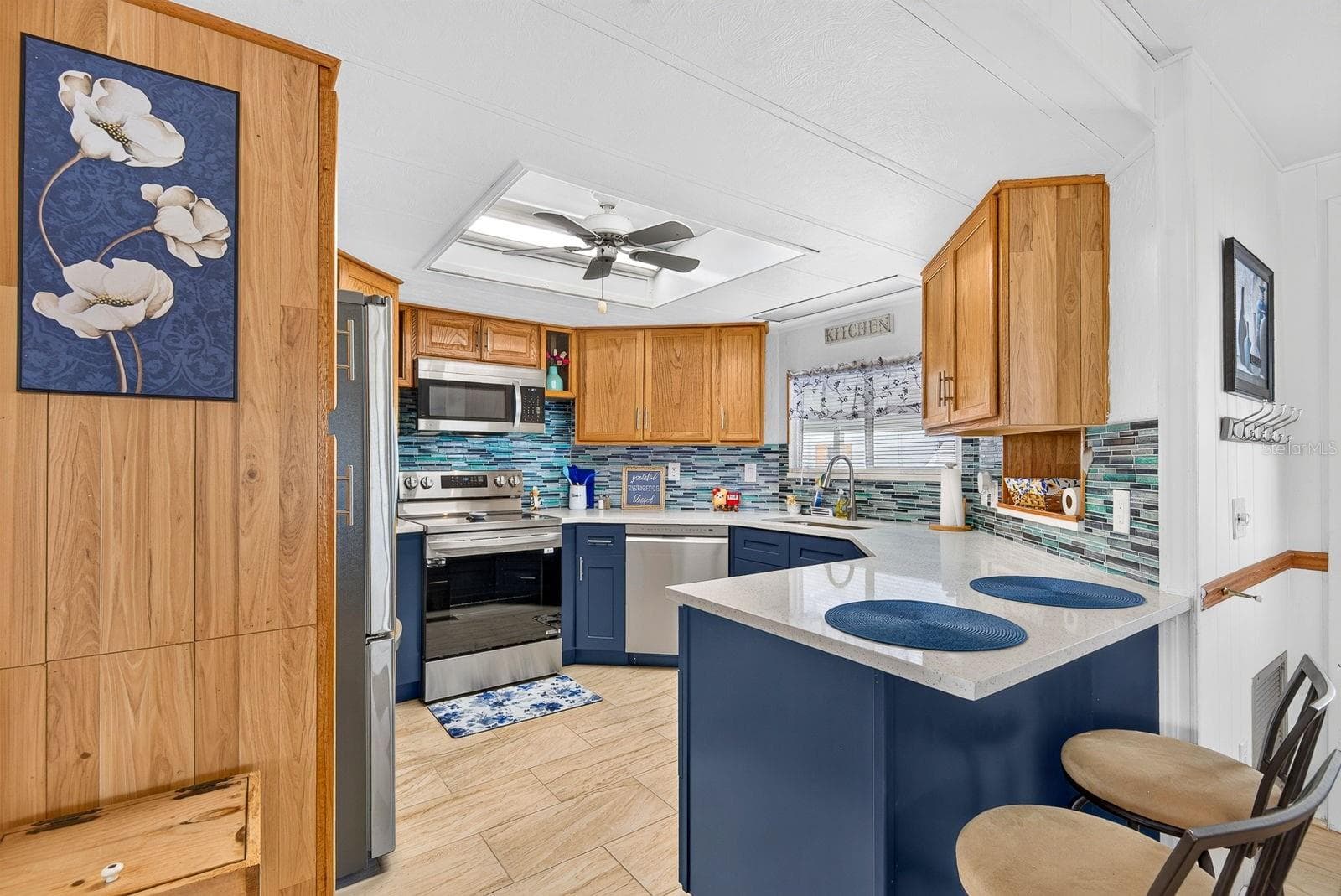 Large open updated kitchen - 2107 PALMA SOLA BLVD #17, BRADENTON