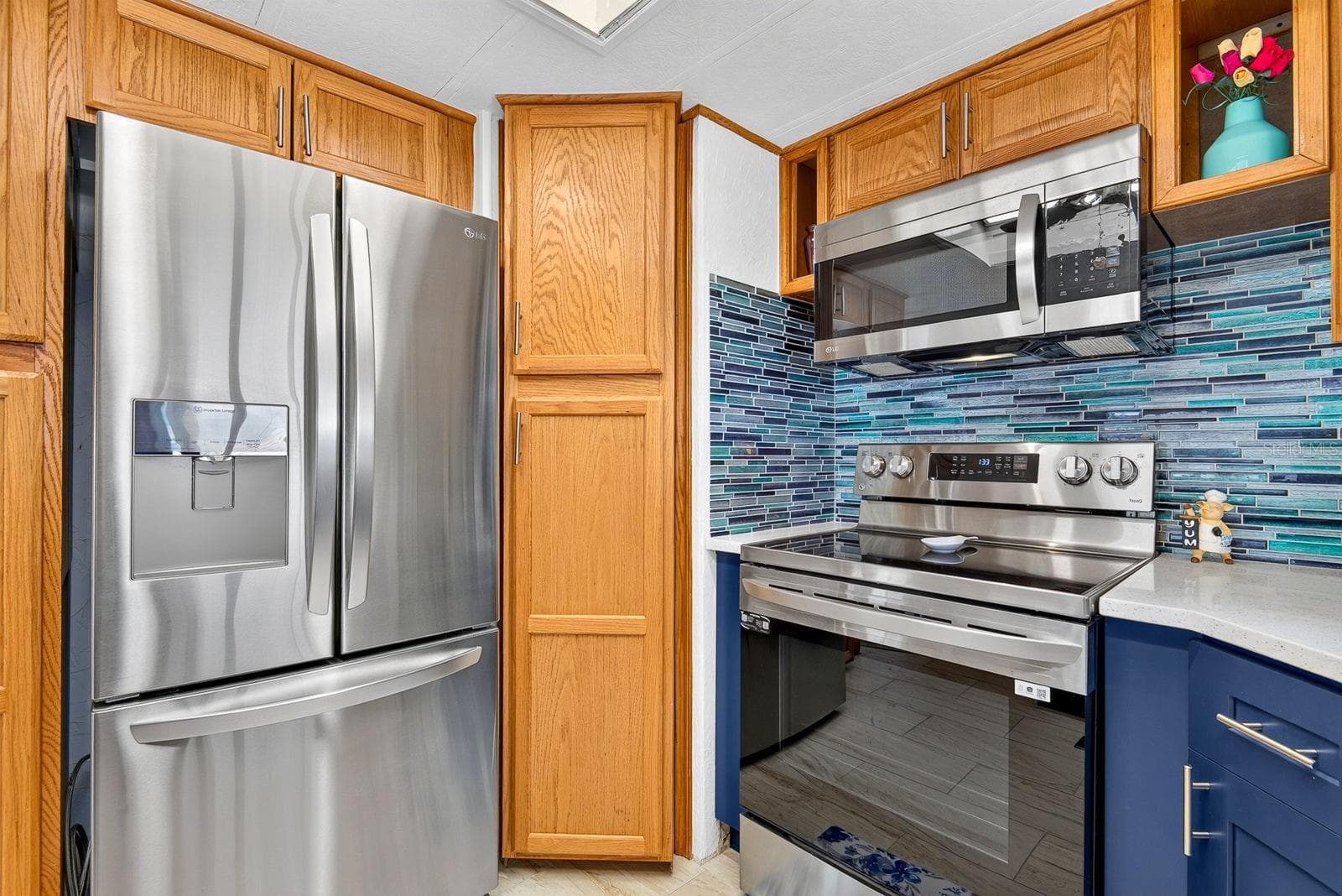 Updated appliances - 2107 PALMA SOLA BLVD #17, BRADENTON