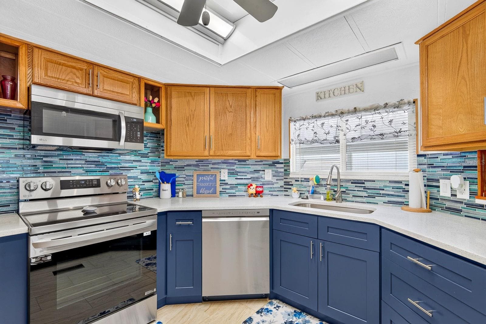Facing into kitchen - 2107 PALMA SOLA BLVD #17, BRADENTON