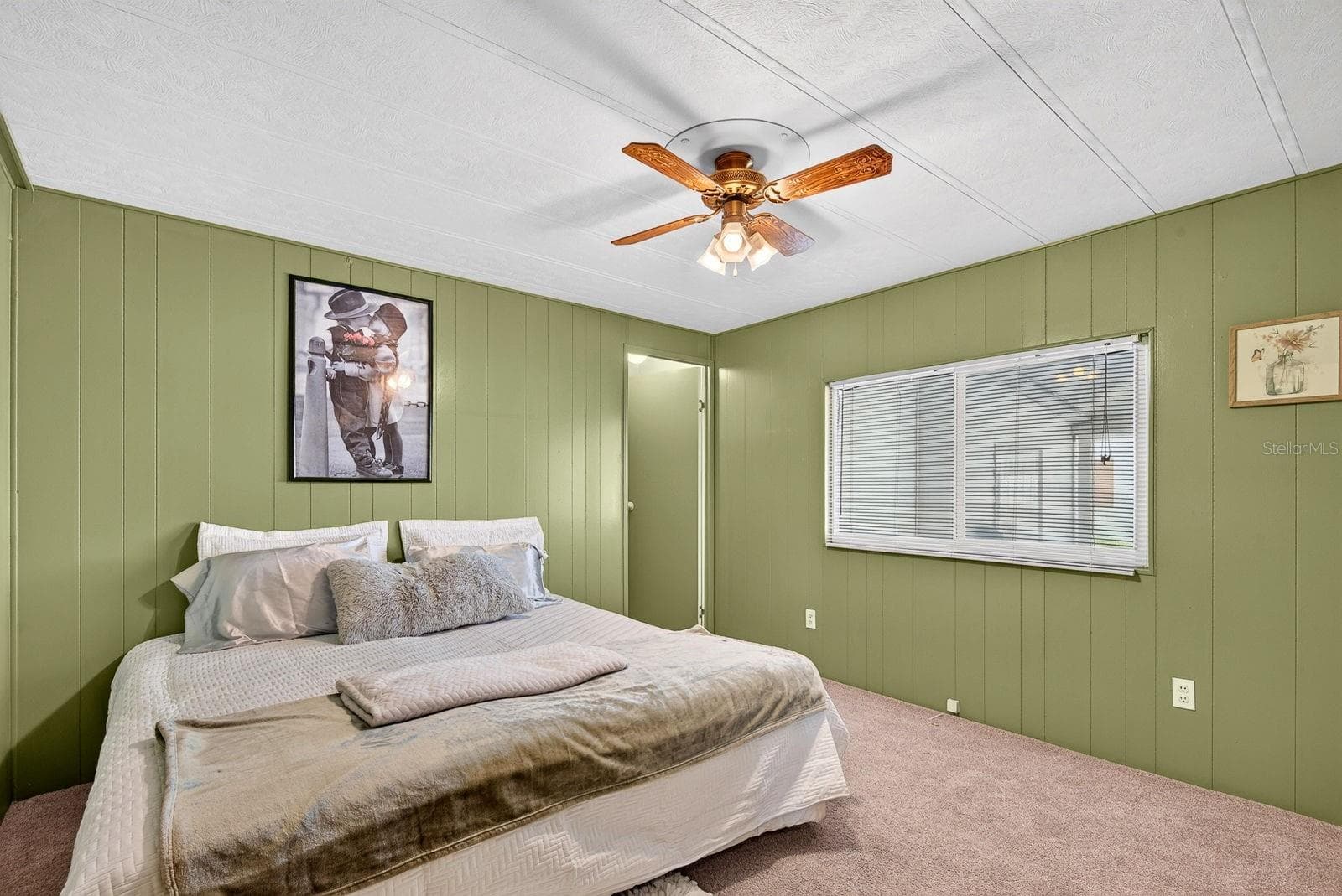 Large second bedroom - 2107 PALMA SOLA BLVD #17, BRADENTON
