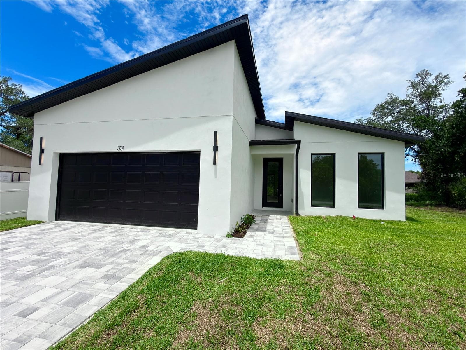 Single Family Residence at 301 EPPINGER DR, PORT CHARLOTTE, photo 3 of 60