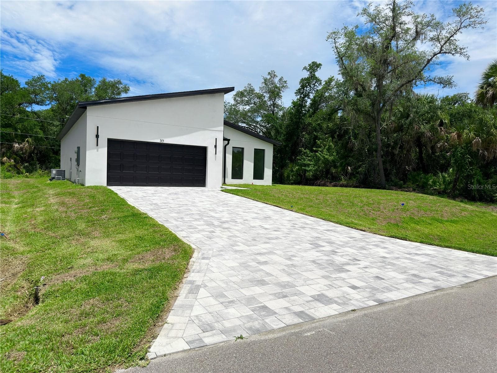 Single Family Residence at 301 EPPINGER DR, PORT CHARLOTTE, photo 5 of 60