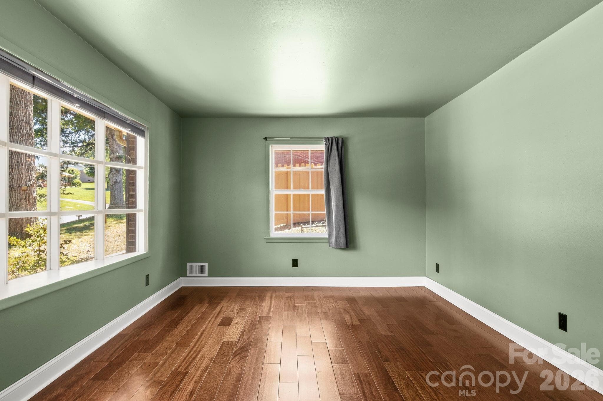 Front room - 2951 7th Street Drive NE, Hickory