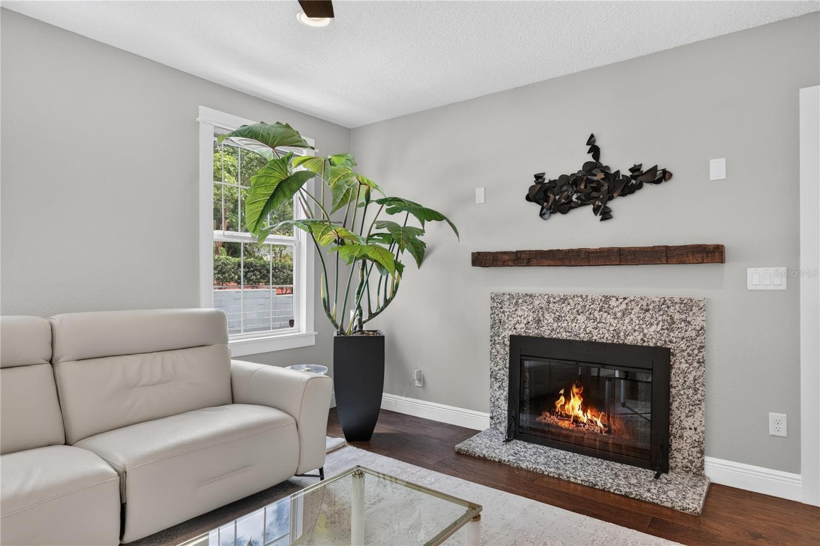 Living Room - 102 N CLAYTON ST, MOUNT DORA